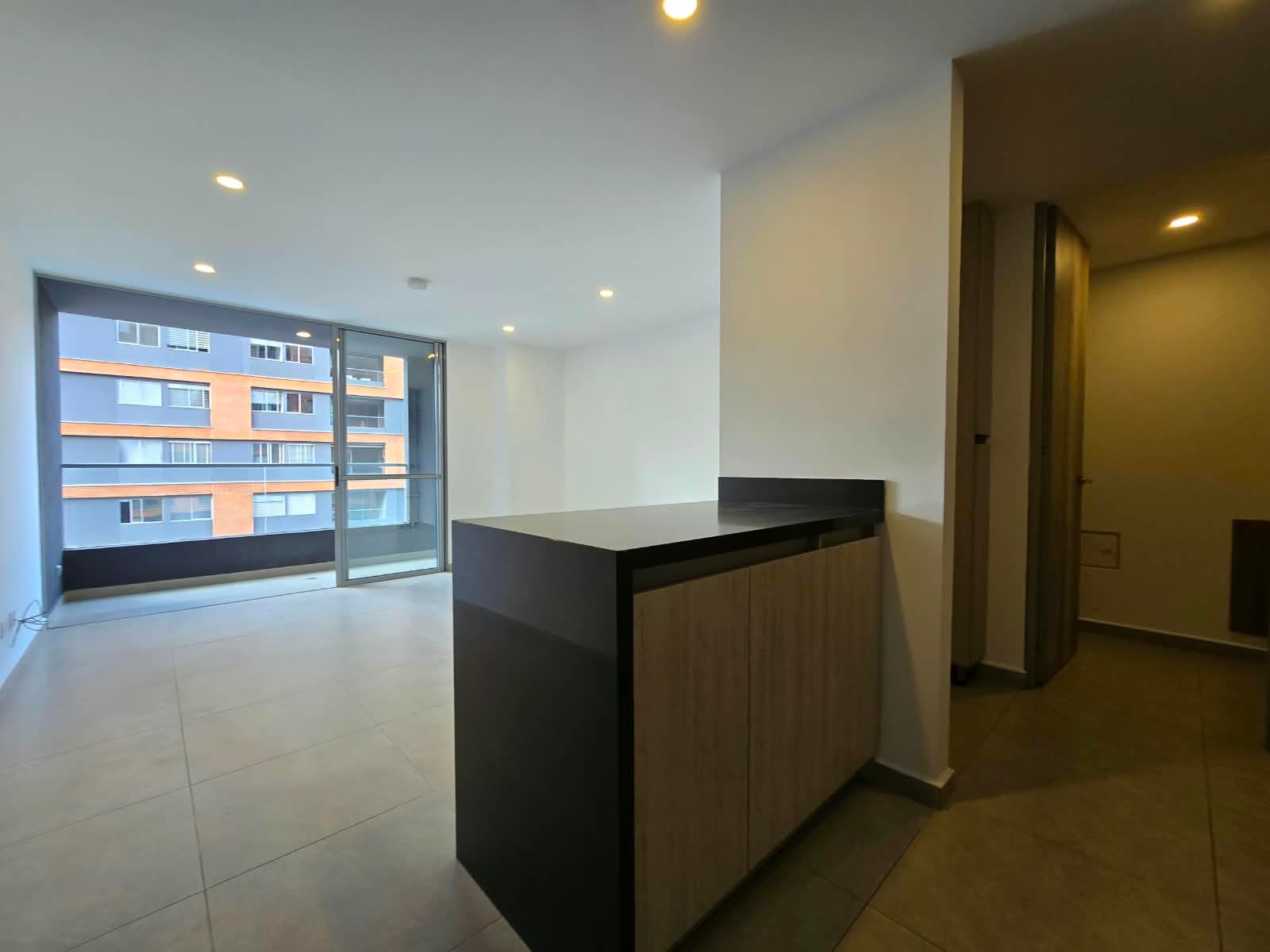 Apartamento en arriendo en Ciudad Del Rio, El Poblado, Medellín — foto 2 de 14