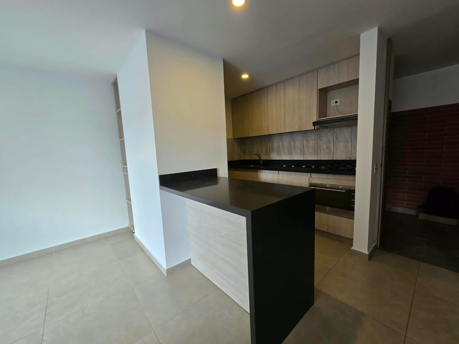 Apartamento en arriendo en Ciudad Del Rio, El Poblado, Medellín — foto 3 de 14