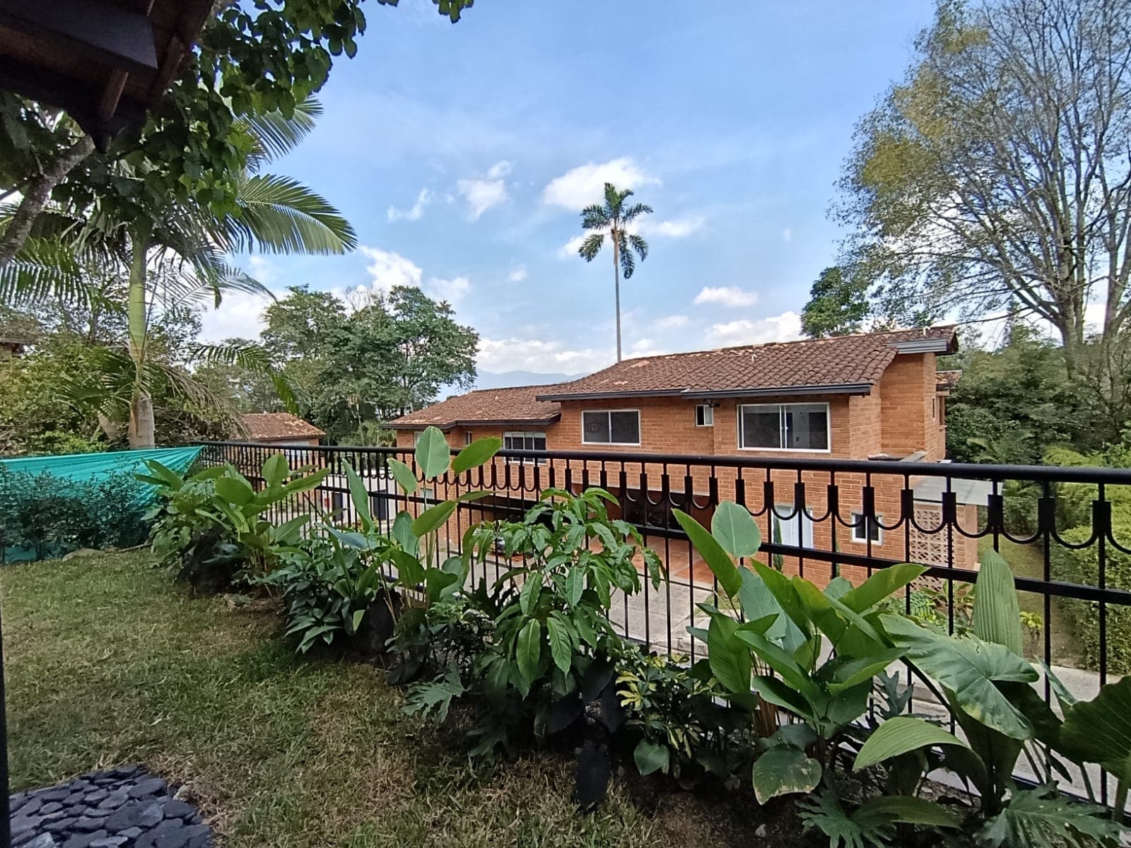 Casa Vivienda en arriendo en San Lucas, El Poblado, Medellín — foto 1 de 20