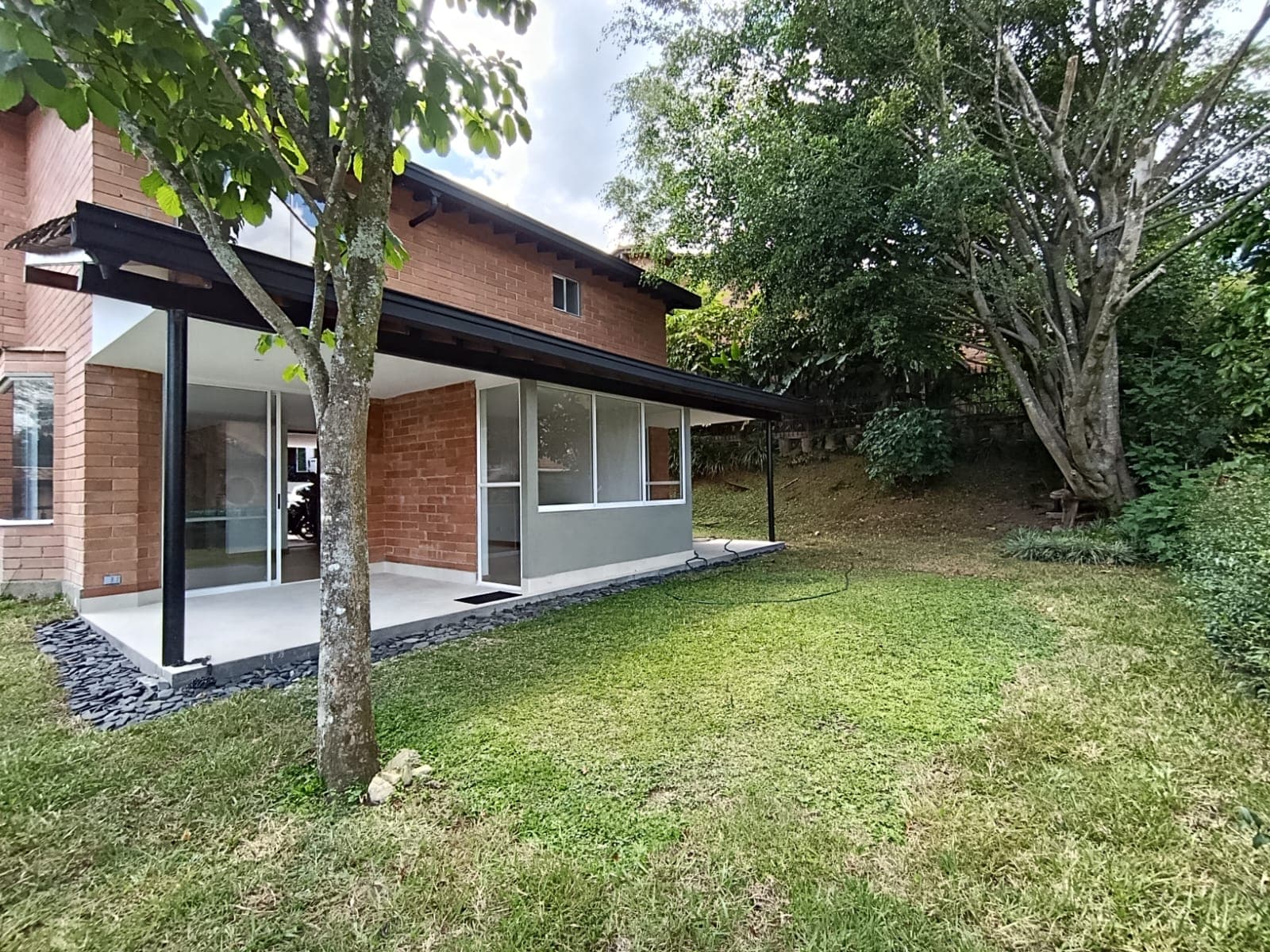 Casa Vivienda en arriendo en San Lucas, El Poblado, Medellín — foto 3 de 20