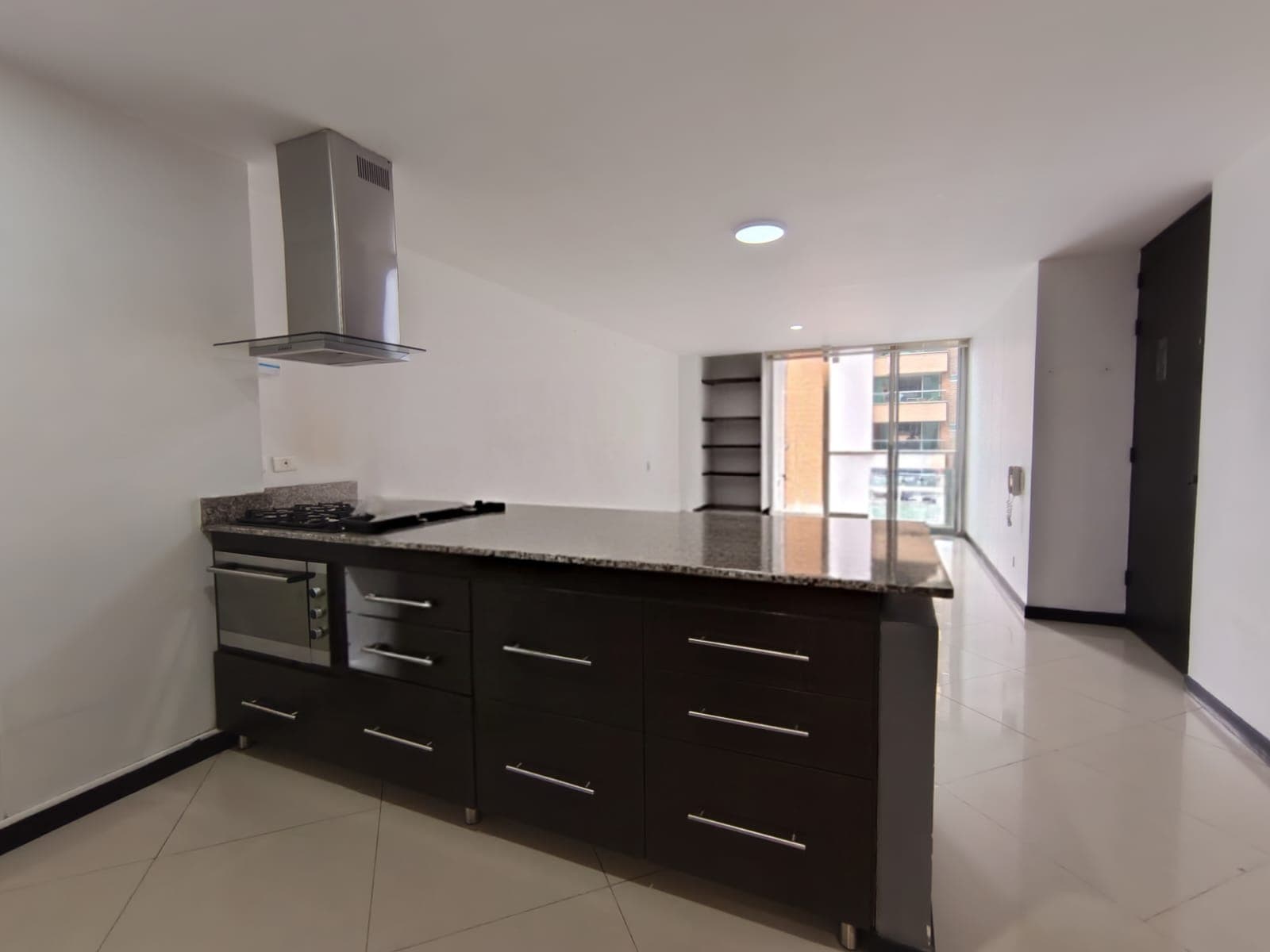 Apartamento en arriendo en Laureles, Medellín — foto 1 de 20