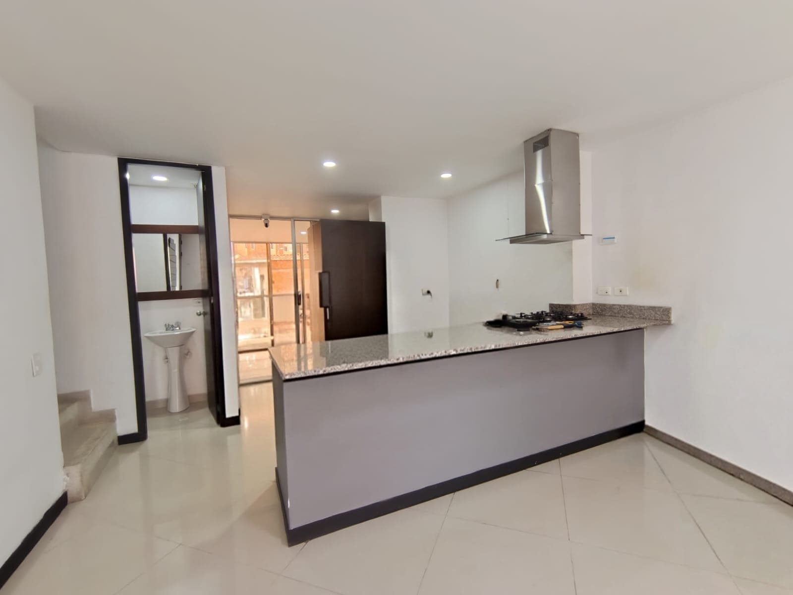 Apartamento en arriendo en Laureles, Medellín — foto 3 de 20