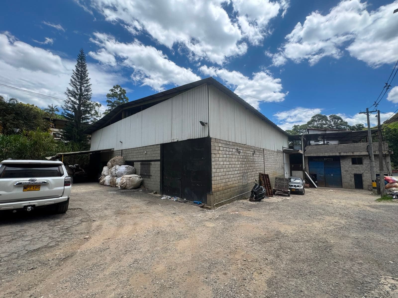 Bodega en arriendo en Caldas — foto 1 de 20