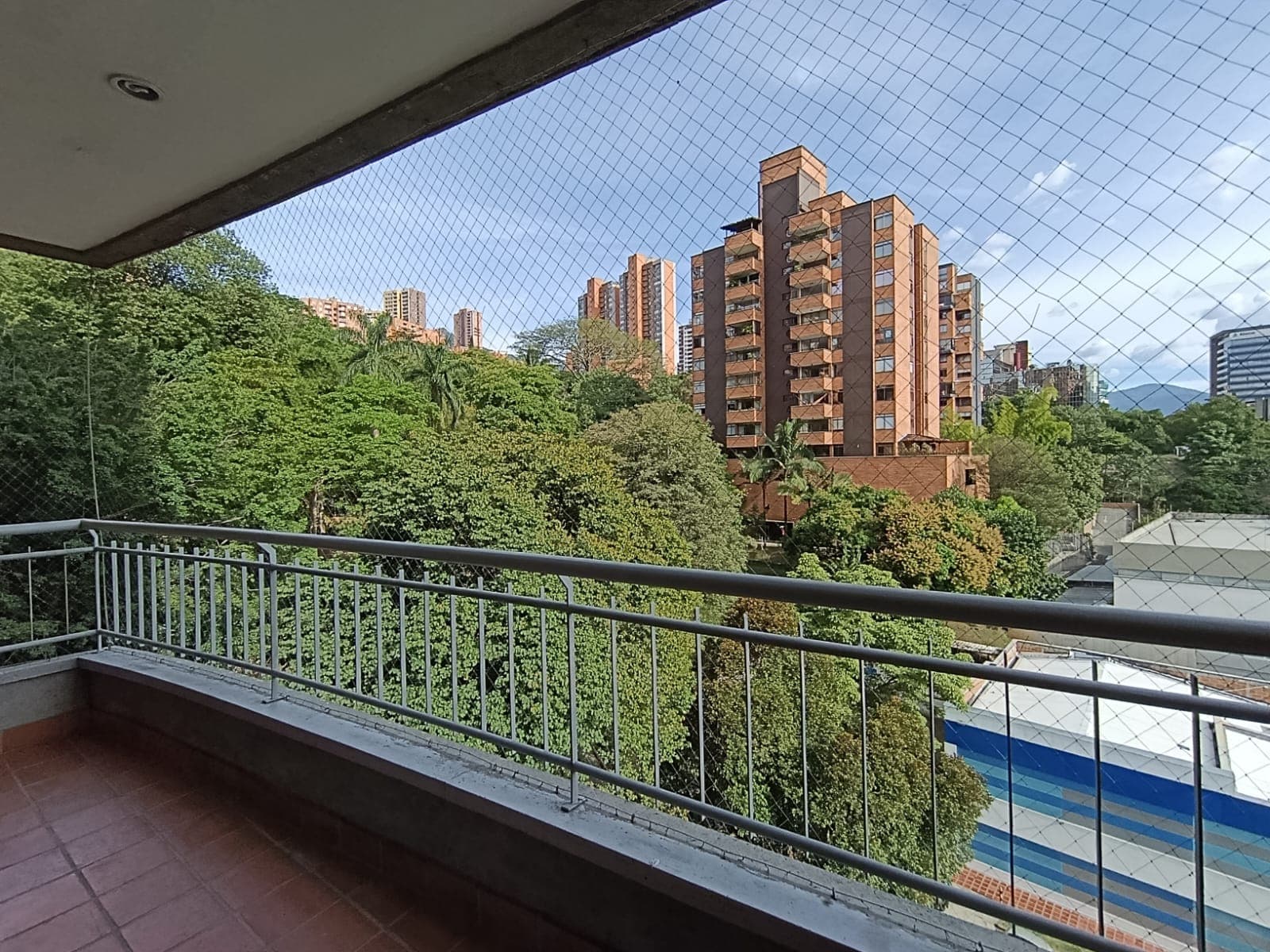 Apartamento en arriendo en Castropol, El Poblado, Medellín — foto 1 de 19