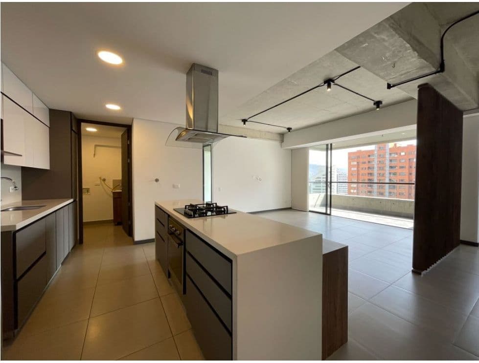 Apartamento en arriendo en Los Parras, El Poblado, Medellín — foto 1 de 12