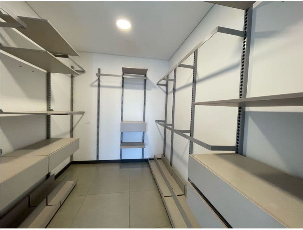 Apartamento en arriendo en Los Parras, El Poblado, Medellín — foto 3 de 12