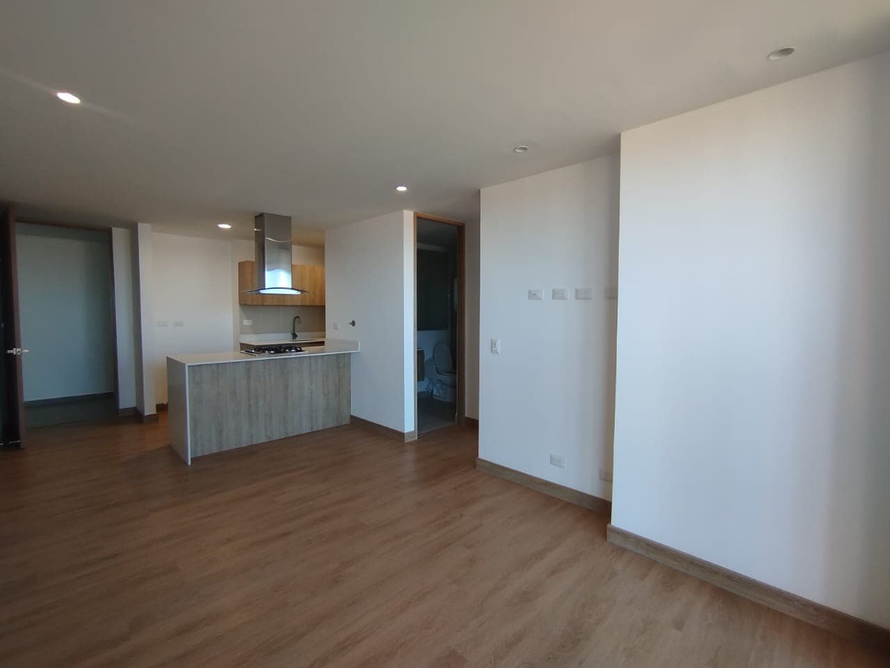 Apartaestudio en arriendo en El Porvenir Rio Negro, Rionegro — foto 1 de 12
