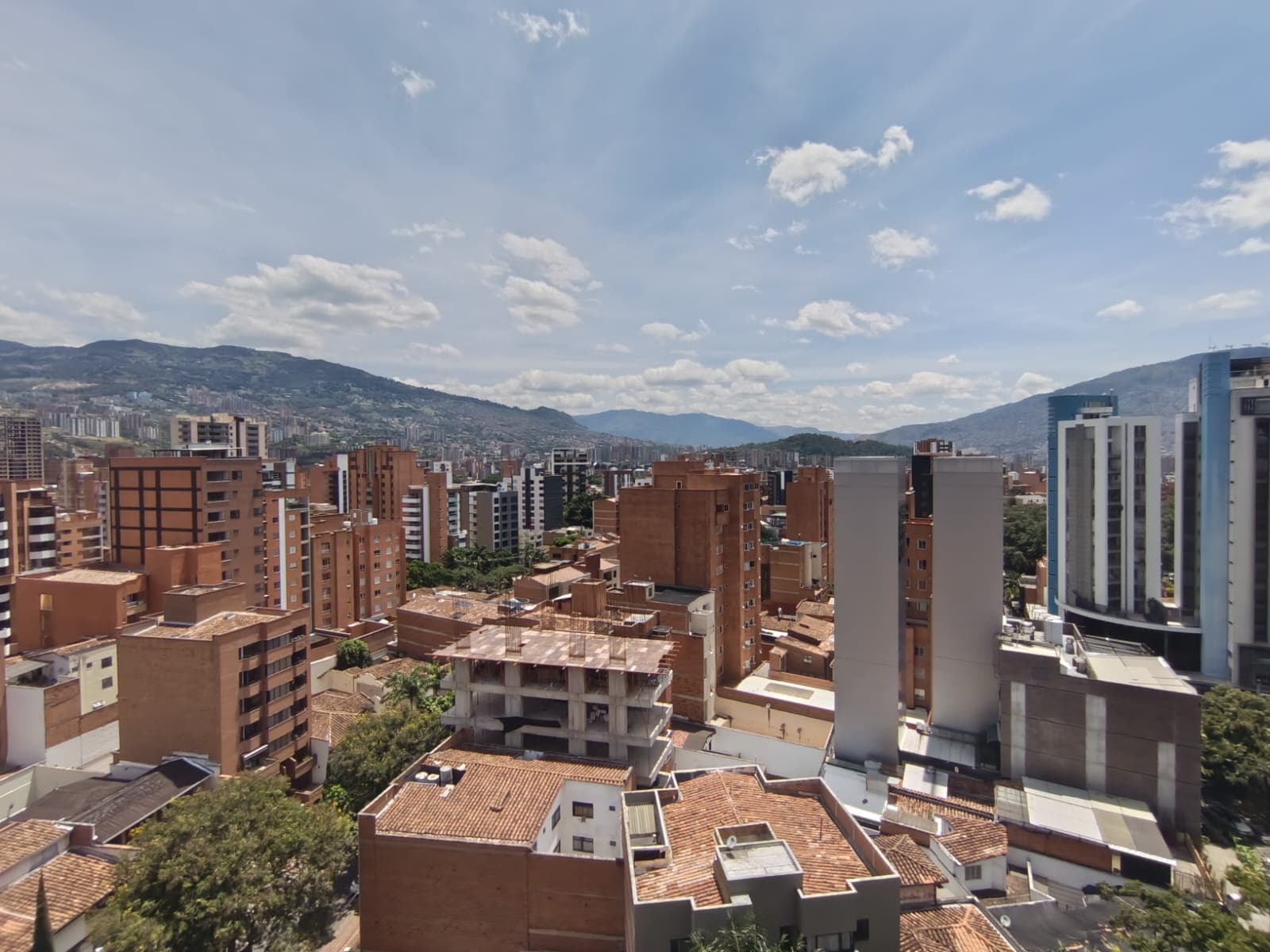 Apartamento en arriendo en Laureles, Medellín — foto 1 de 20