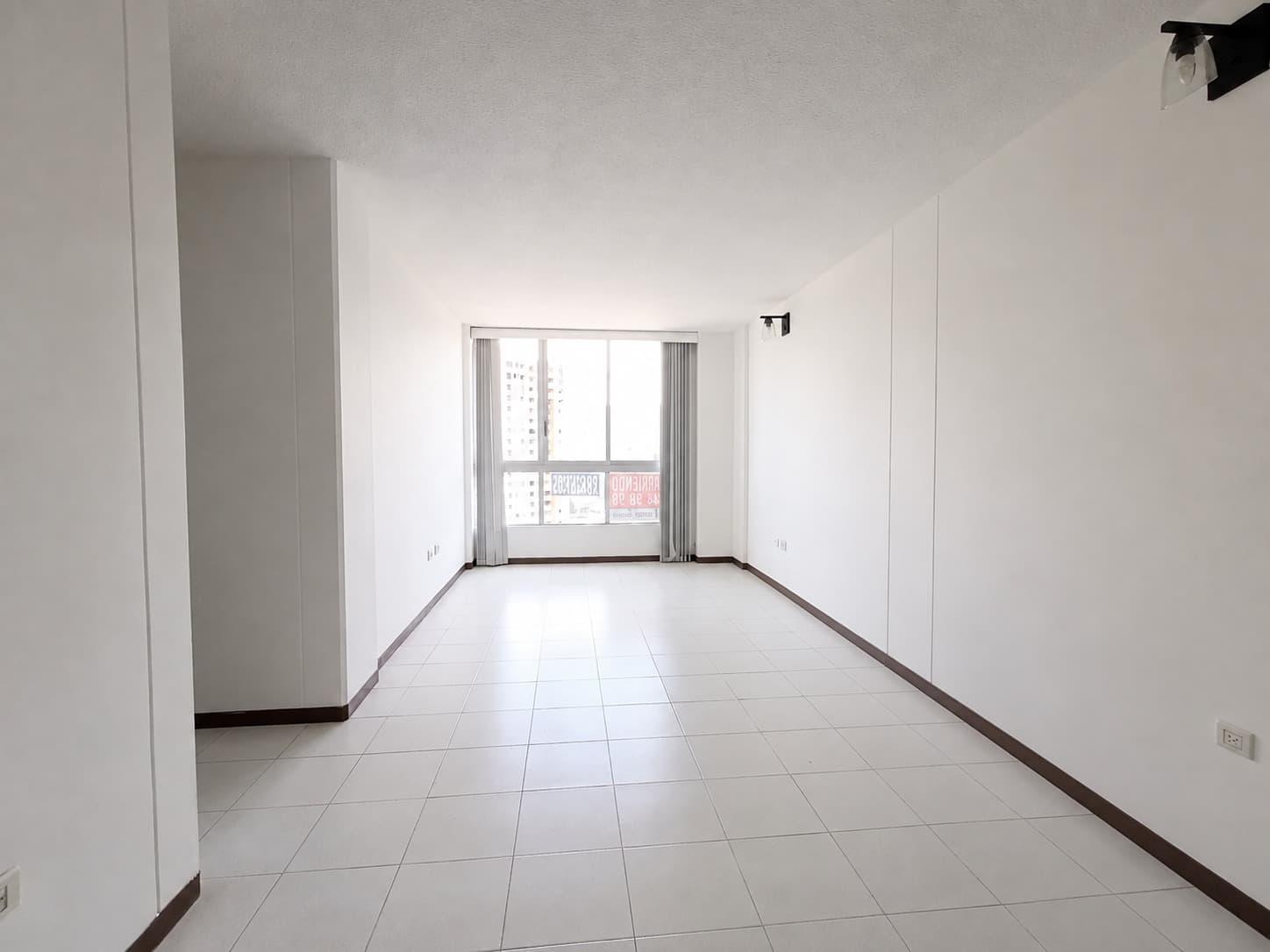 Apartamento en arriendo en Loma Del Indio, El Poblado, Medellín — foto 1 de 12