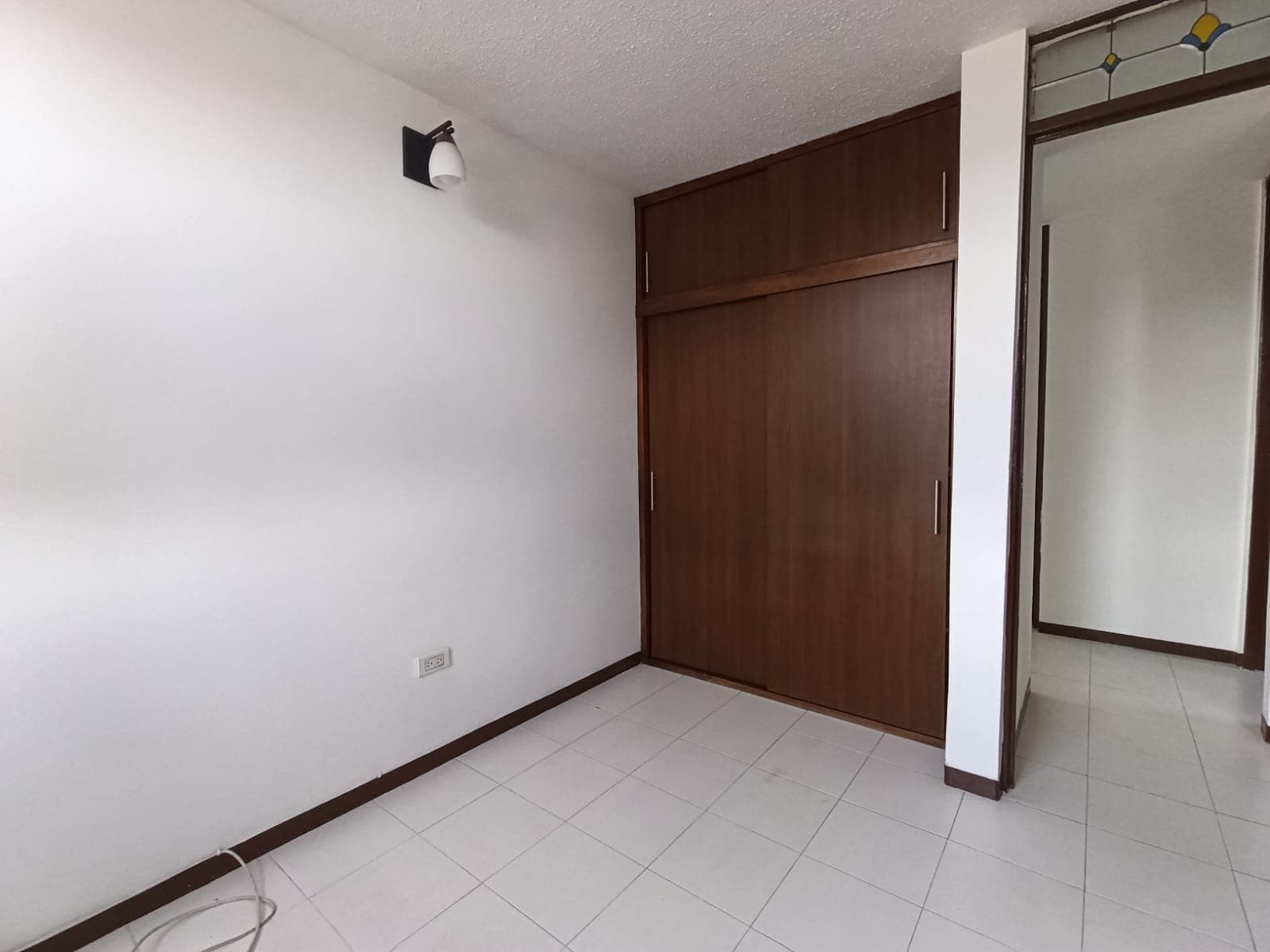 Apartamento en arriendo en Loma Del Indio, El Poblado, Medellín — foto 5 de 12