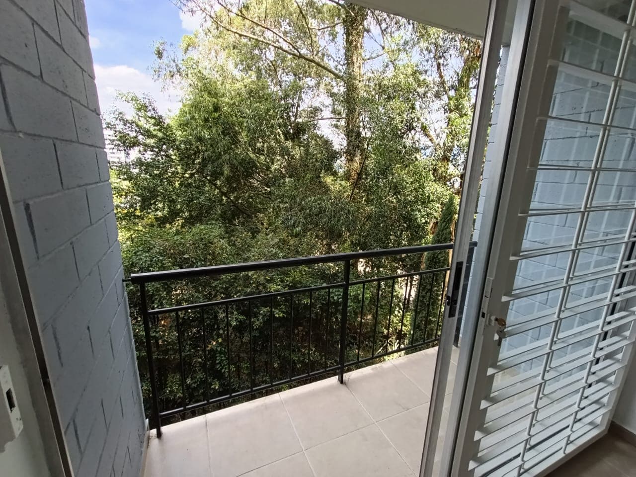 Apartamento en arriendo en Loma Del Indio, El Poblado, Medellín — foto 2 de 20