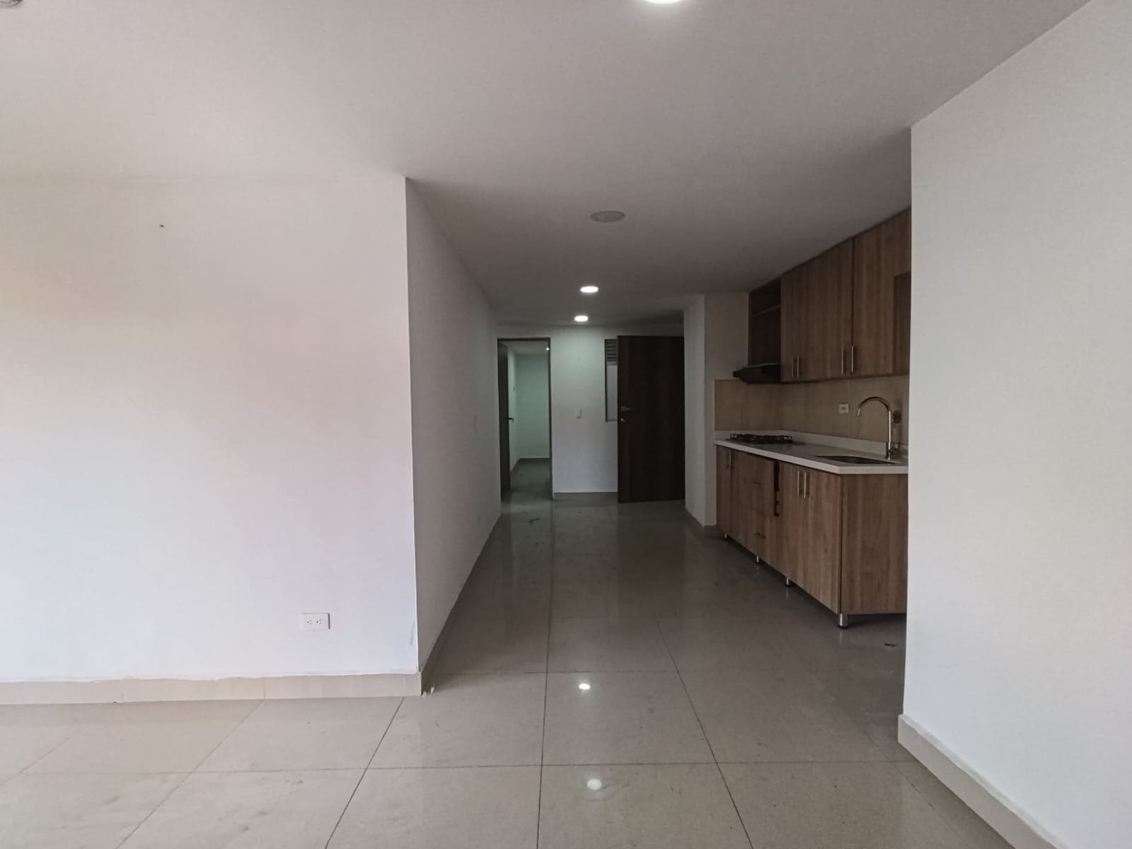Apartamento en arriendo en Parque, Sabaneta — foto 4 de 14