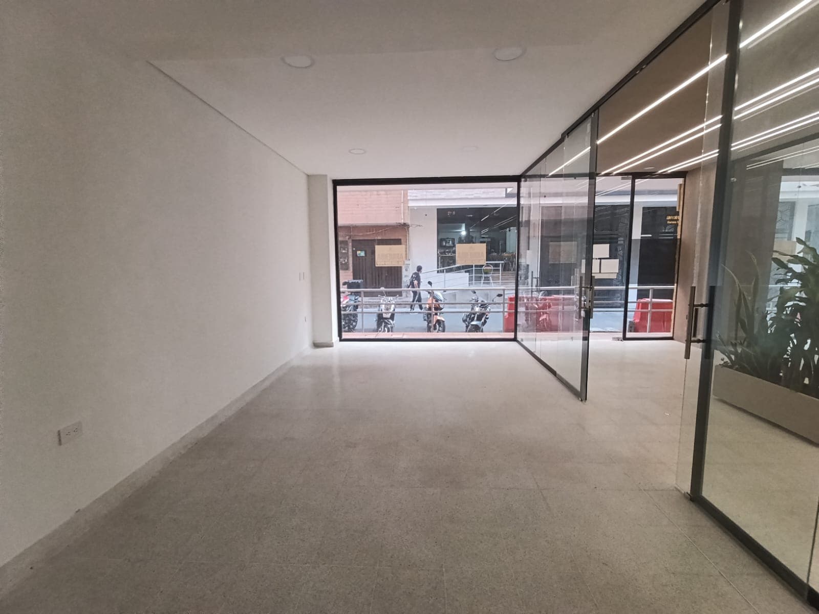 Local en arriendo en Girardota — foto 2 de 11
