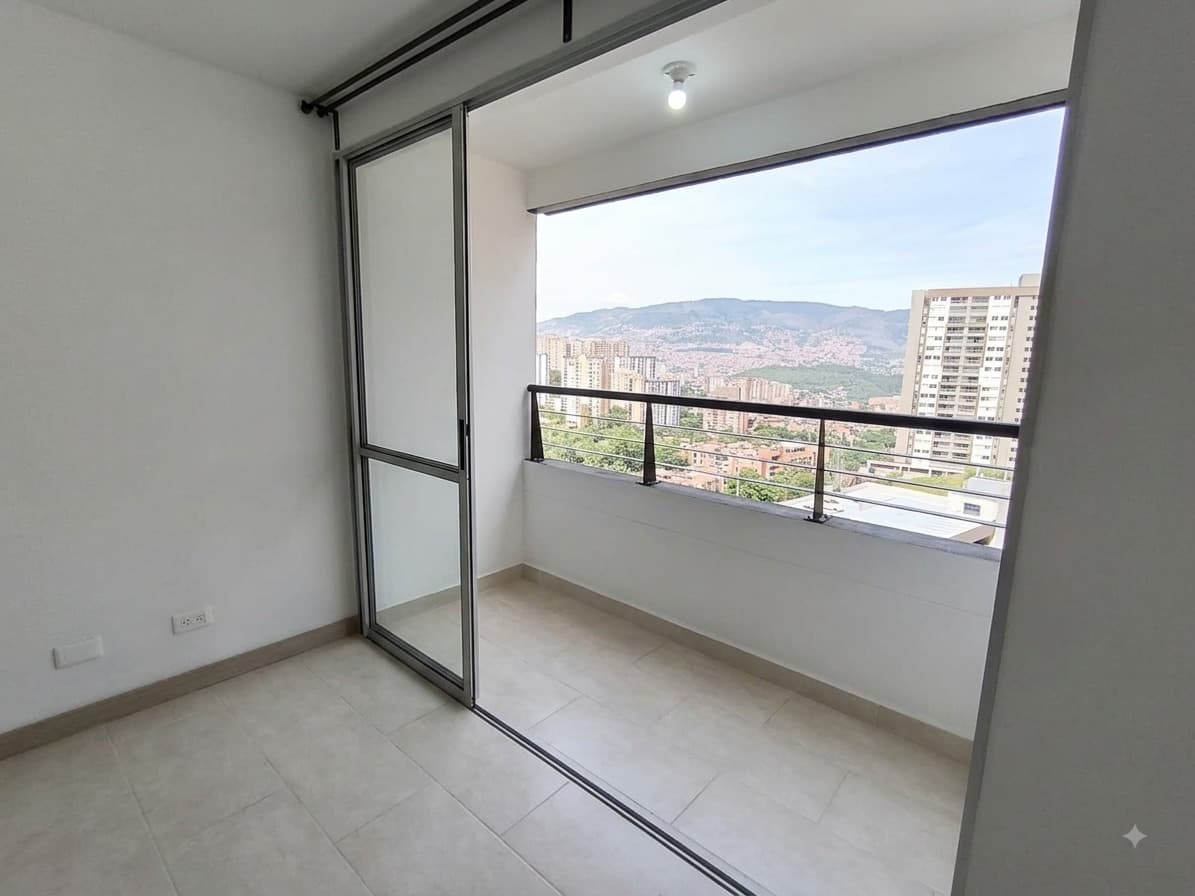 Apartamento en arriendo en Calasanz, La America, Medellín — foto 2 de 20