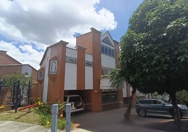 Casa Vivienda en arriendo en La Abadía, Envigado — foto 1 de 20