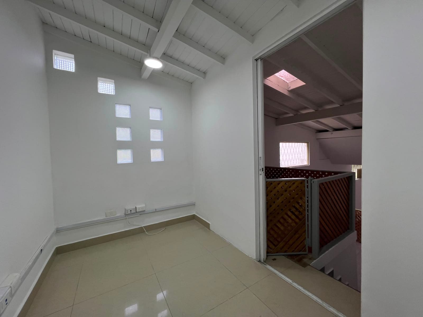 Oficina en arriendo en Aguacatala, El Poblado, Medellín — foto 1 de 11