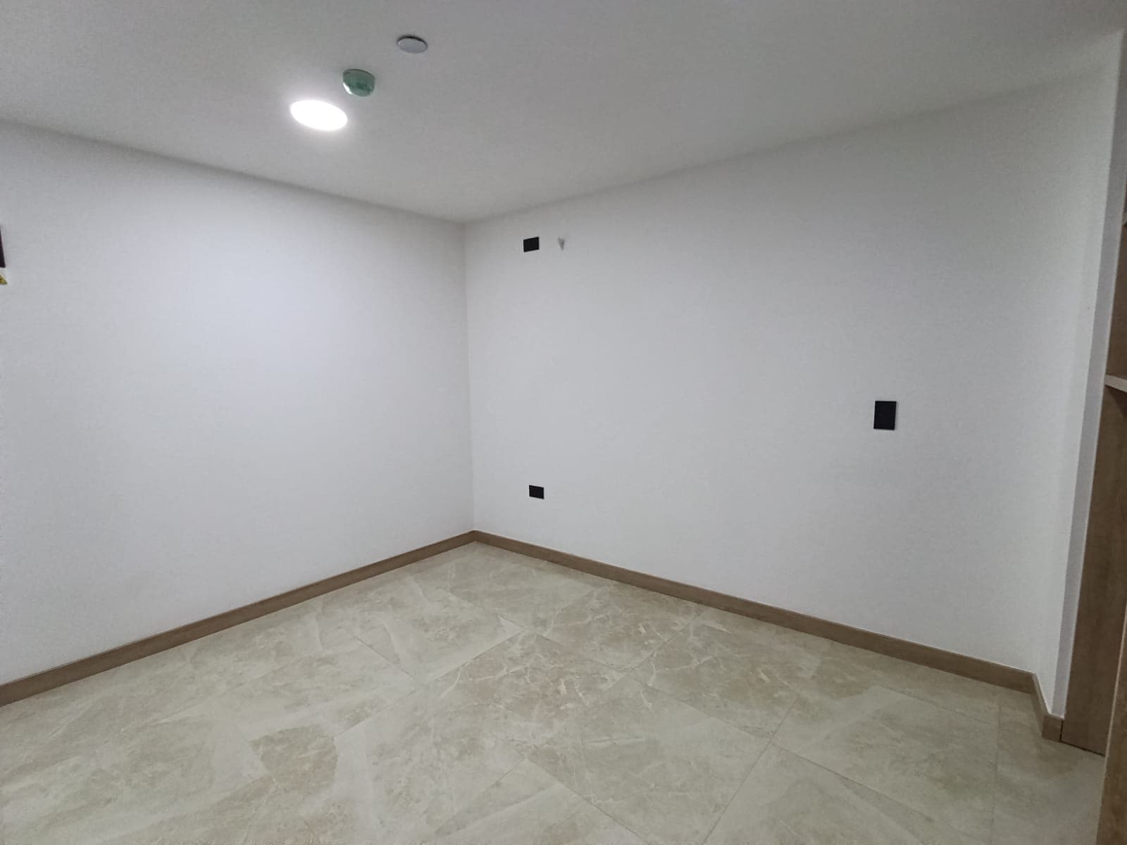 Apartaestudio en arriendo en La Candelaria, Centro, Medellín — foto 1 de 7