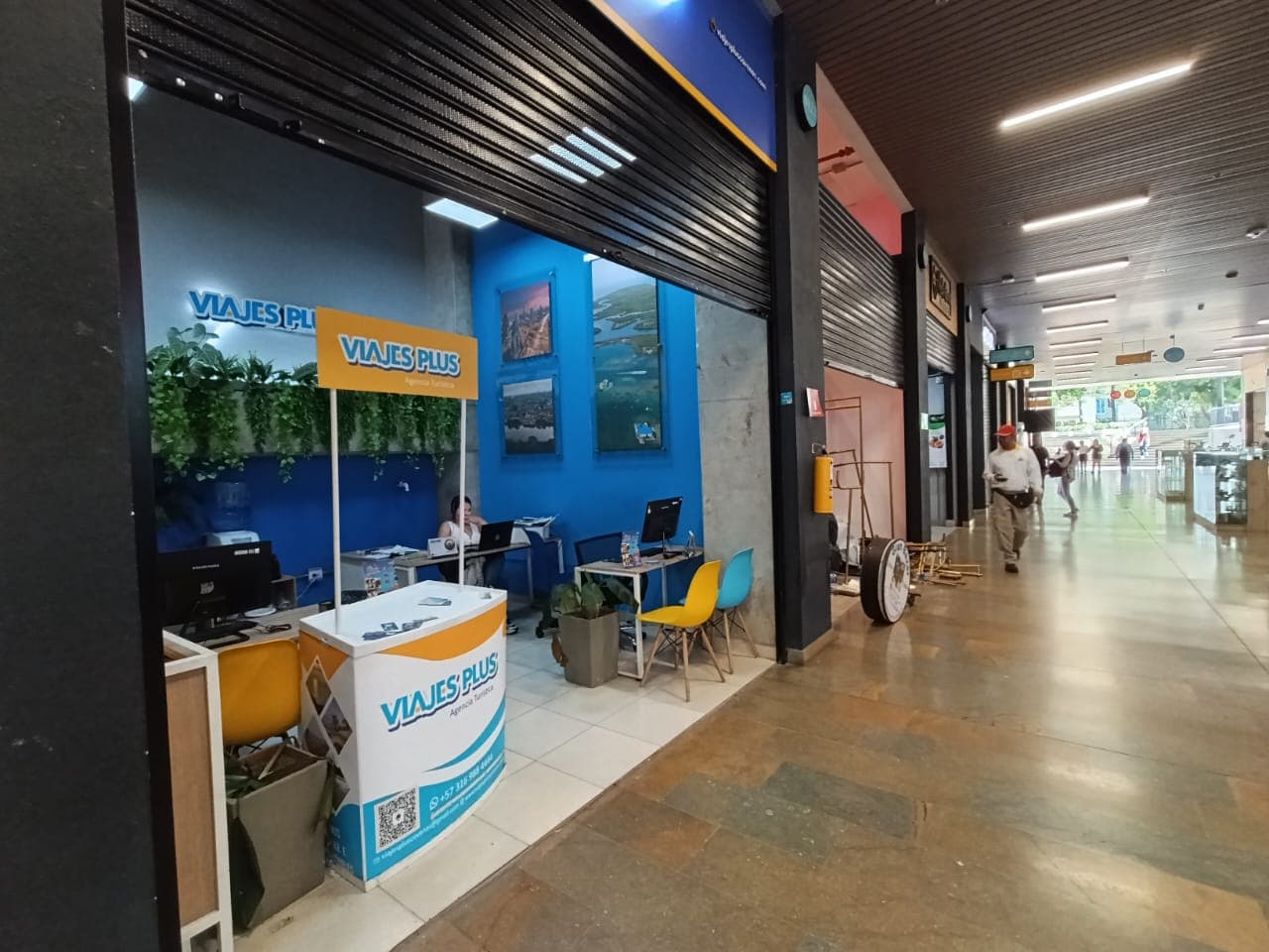 Local en arriendo en Los Colores, Laureles, Medellín — foto 4 de 10