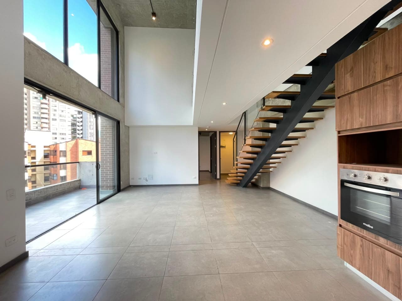 Apartamento en arriendo en Milla De Oro, El Poblado, Medellín — foto 2 de 20