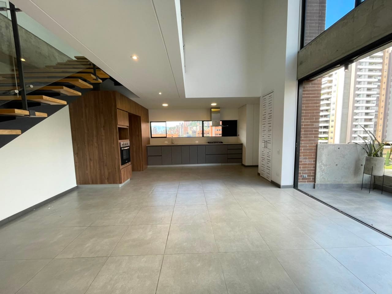 Apartamento en arriendo en Milla De Oro, El Poblado, Medellín — foto 3 de 20