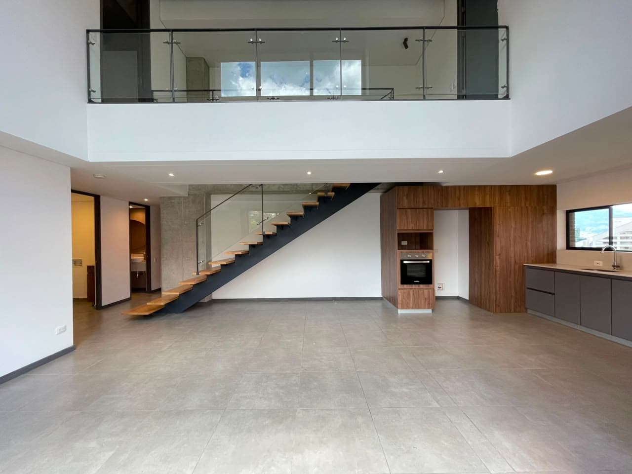 Apartamento en arriendo en Milla De Oro, El Poblado, Medellín — foto 5 de 20