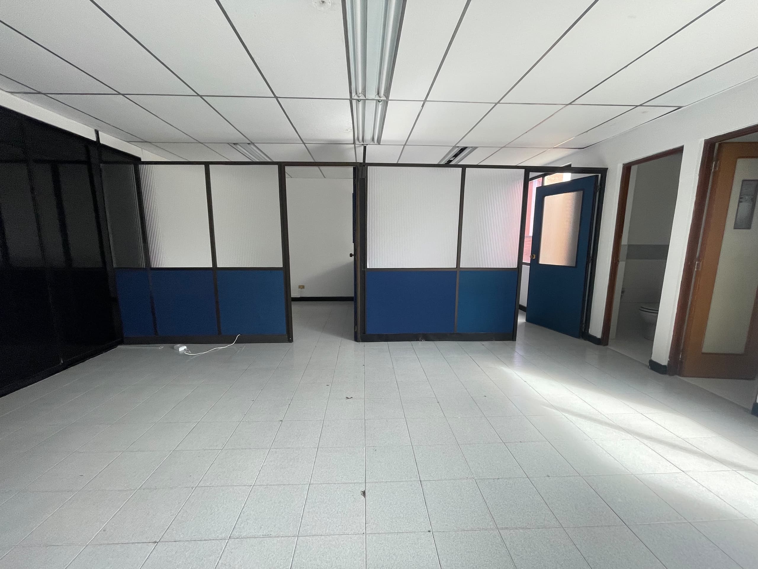 Oficina en arriendo en Laureles Medellín — foto 1 de 13