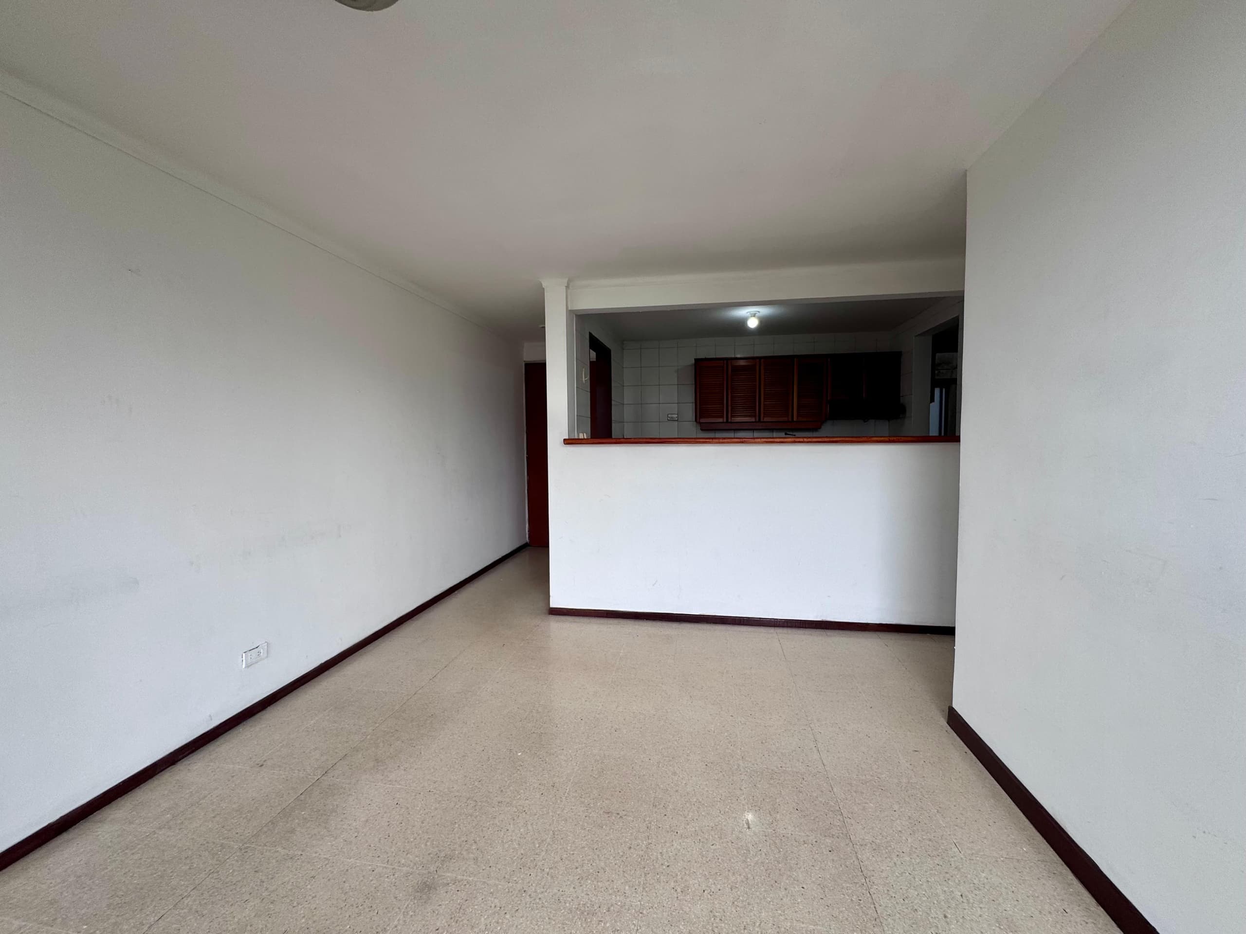 Apartamento en arriendo en Jardines, Envigado — foto 2 de 14