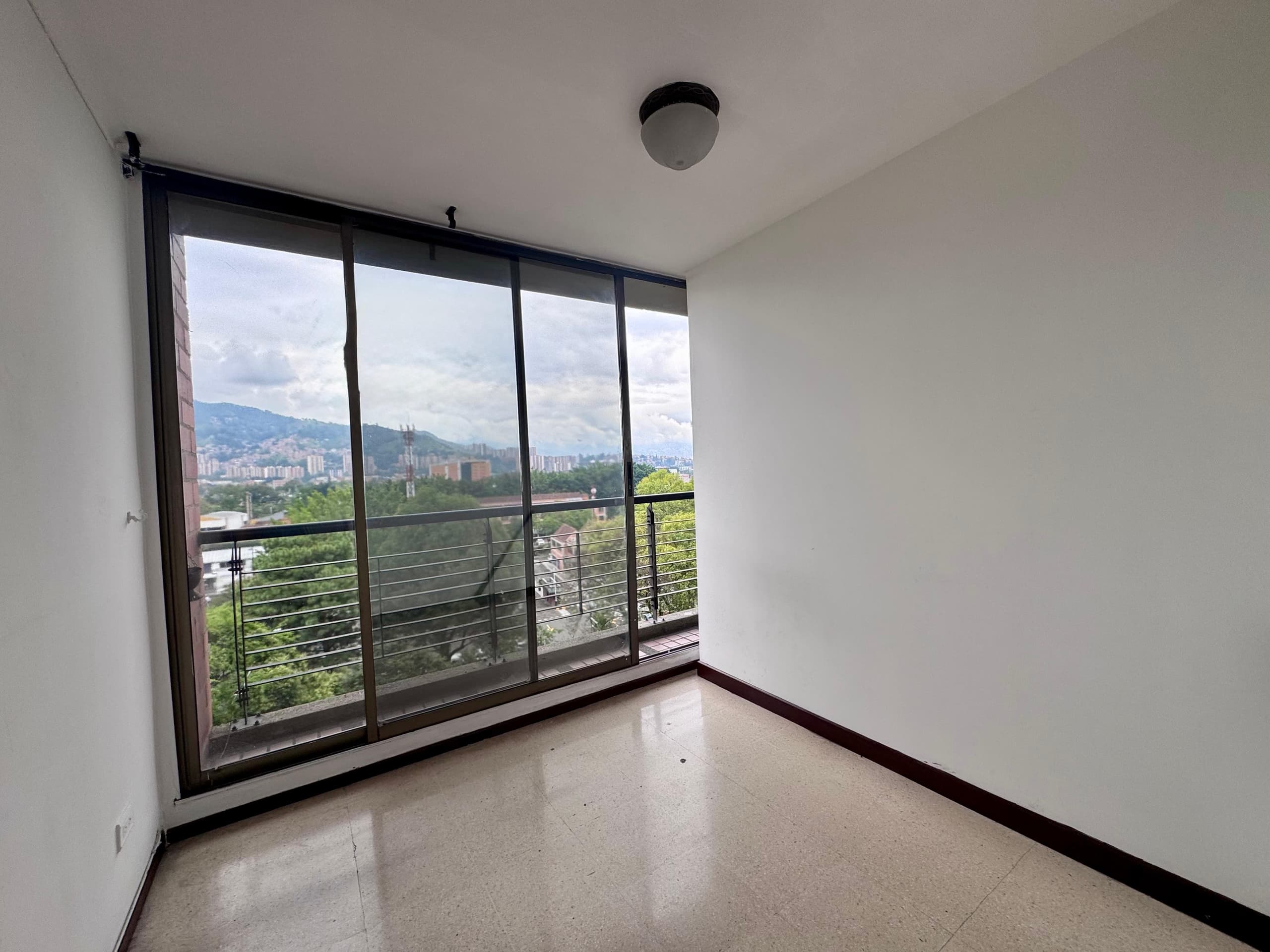 Apartamento en arriendo en Jardines, Envigado — foto 5 de 14