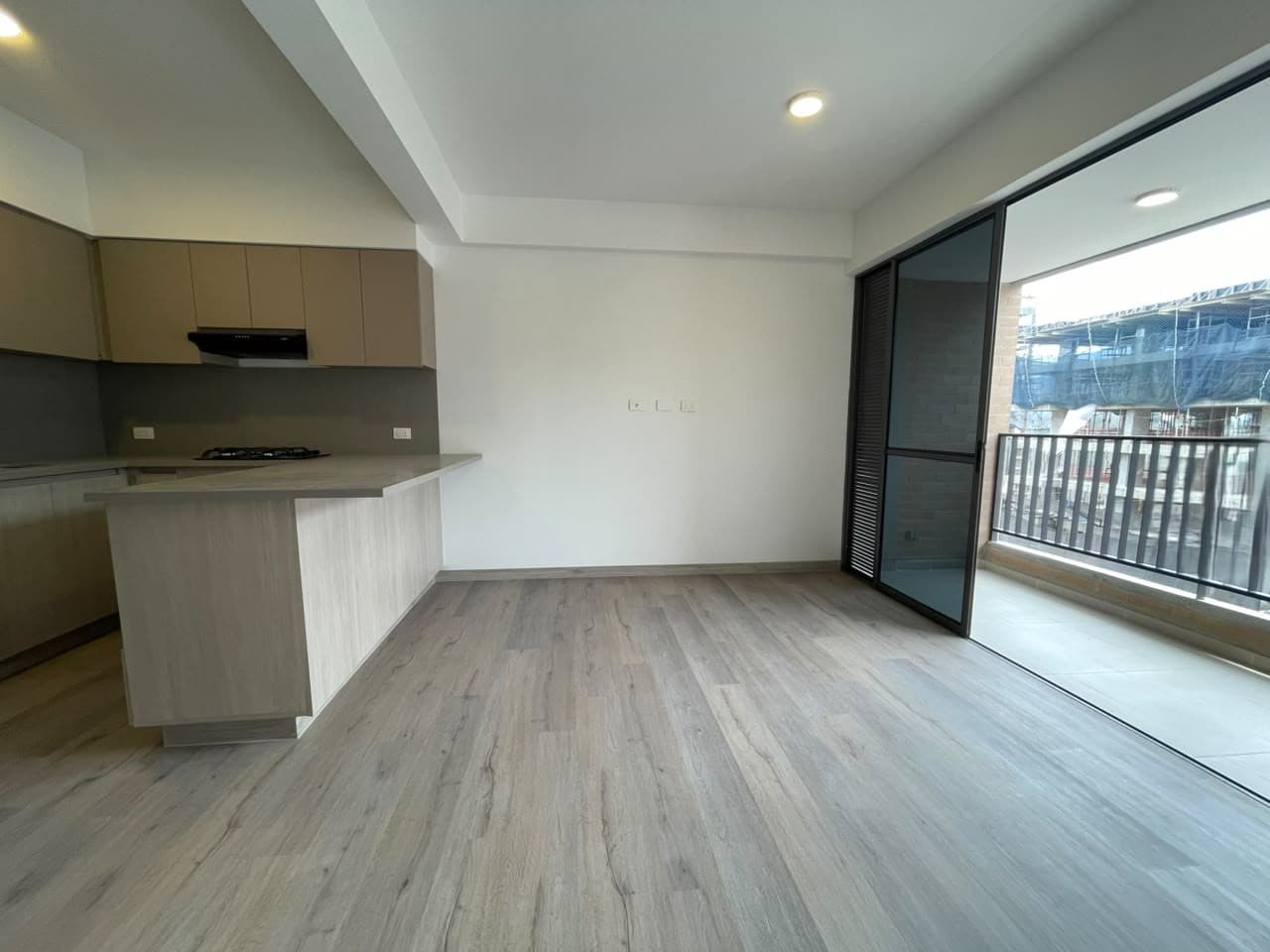 Apartamento en arriendo en El Poblado, Medellín — foto 3 de 16