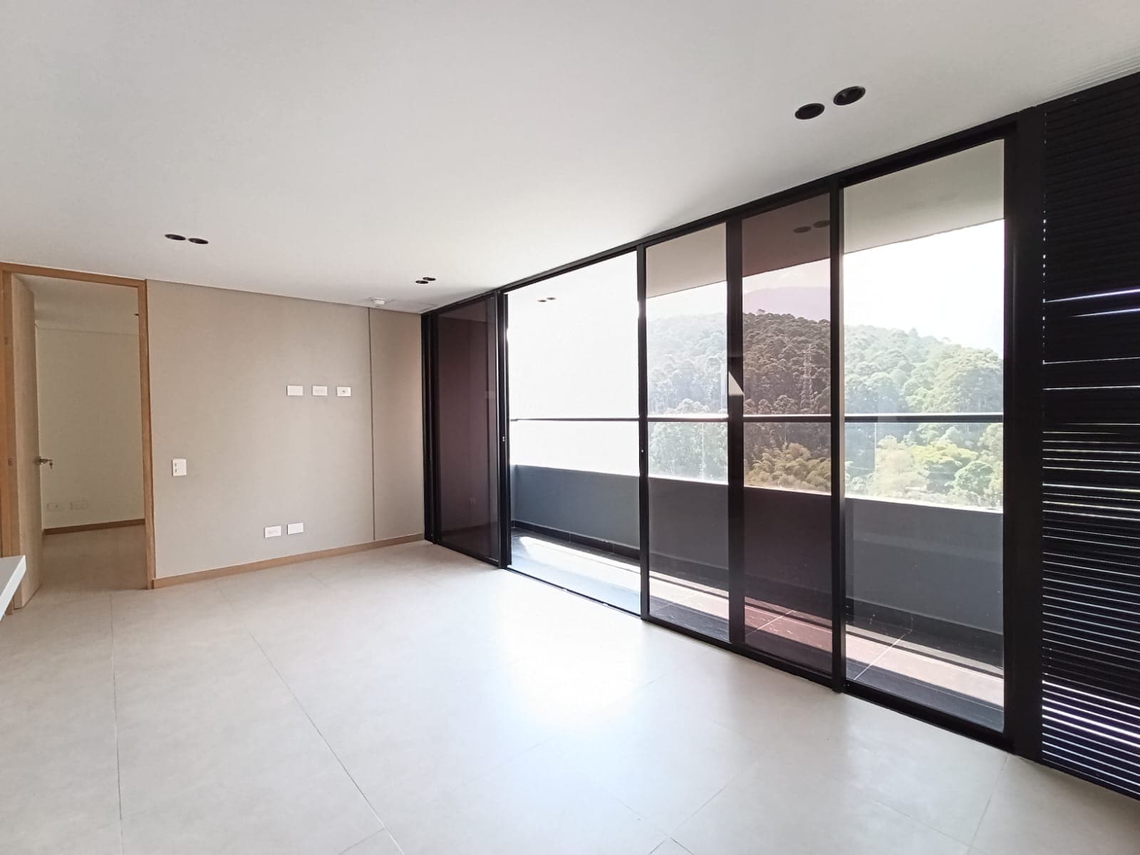 Apartamento en arriendo en Las Palmas, Centro, Medellín — foto 2 de 15