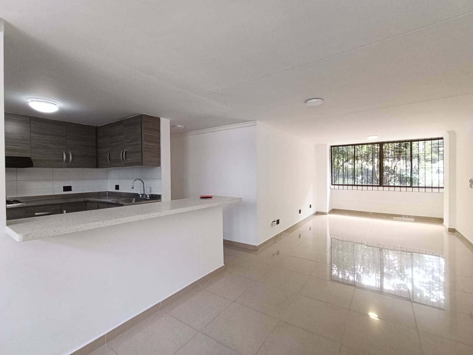 Apartamento en arriendo en Las Lomas, El Poblado, Medellín — foto 1 de 16