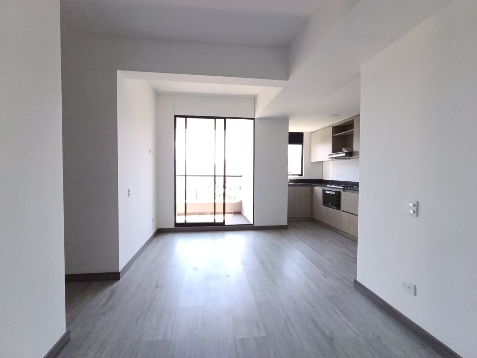 Apartamento en arriendo en Las Palmas, Centro, Medellín — foto 3 de 15
