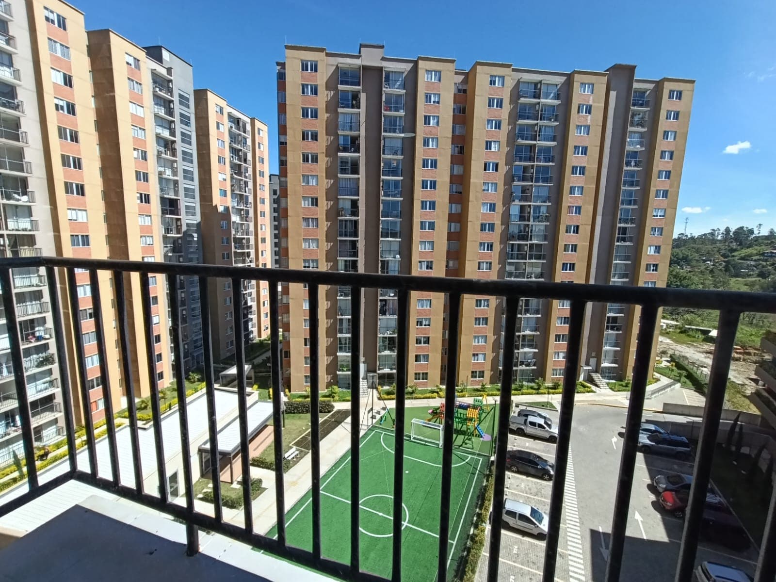 Apartamento en arriendo en Cimarronas, Rionegro — foto 3 de 12
