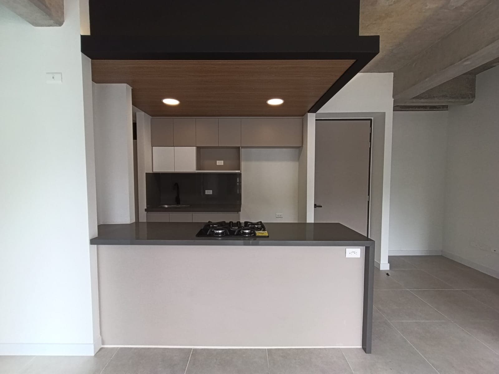 Apartamento en arriendo en Retiro — foto 2 de 13