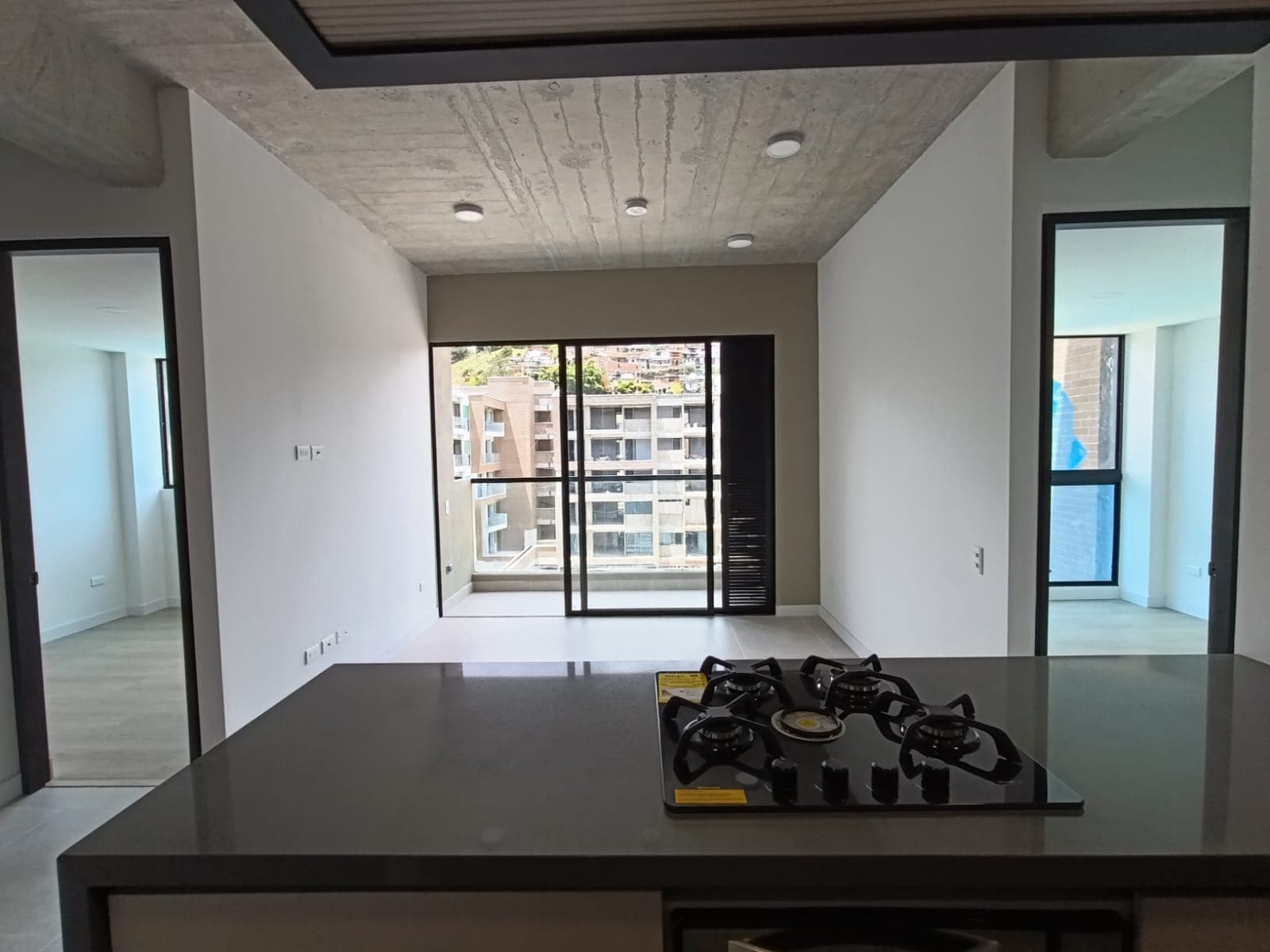 Apartamento en arriendo en Retiro — foto 4 de 13