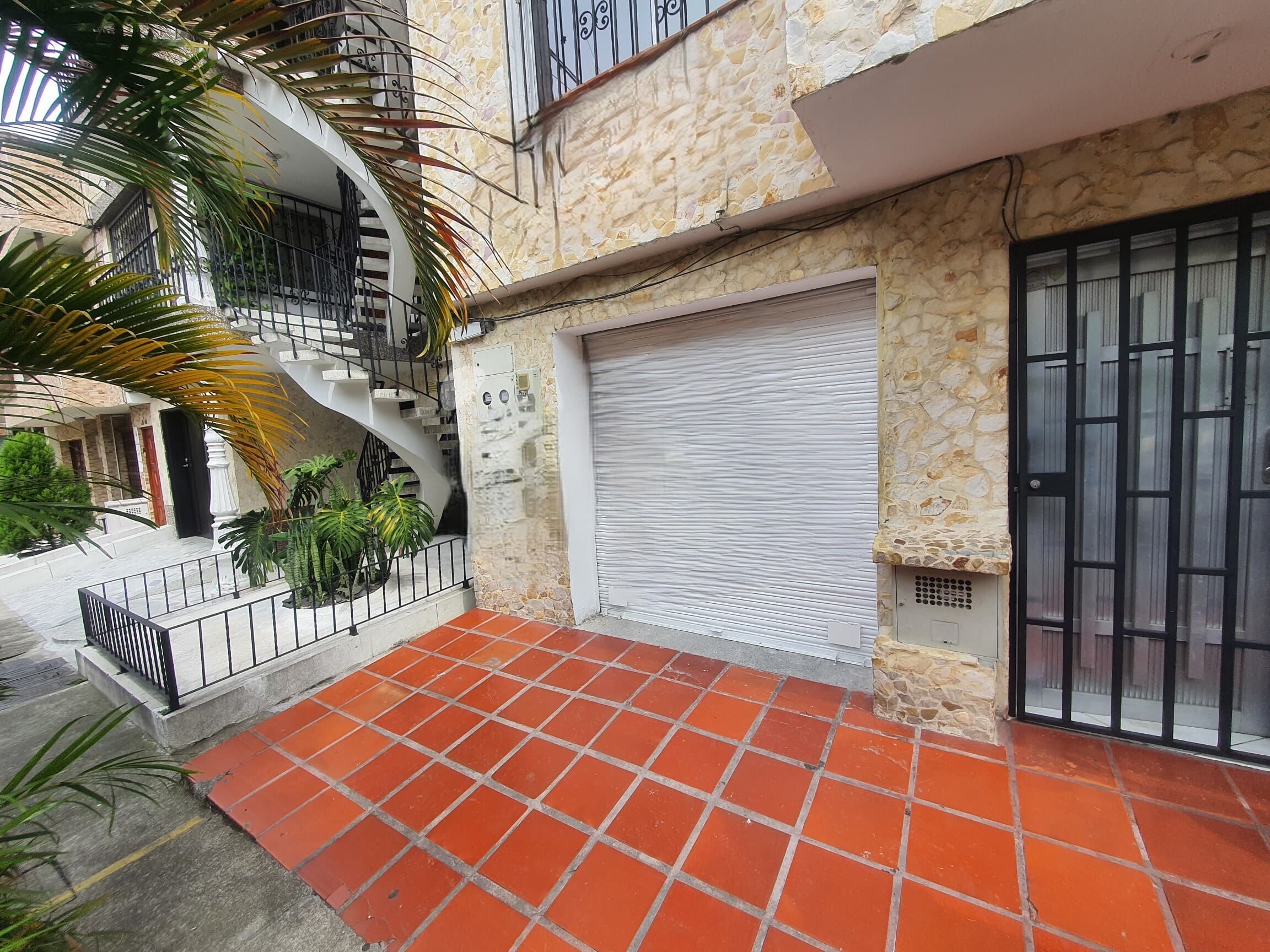 Local en arriendo en Andalucía, Envigado — foto 1 de 8