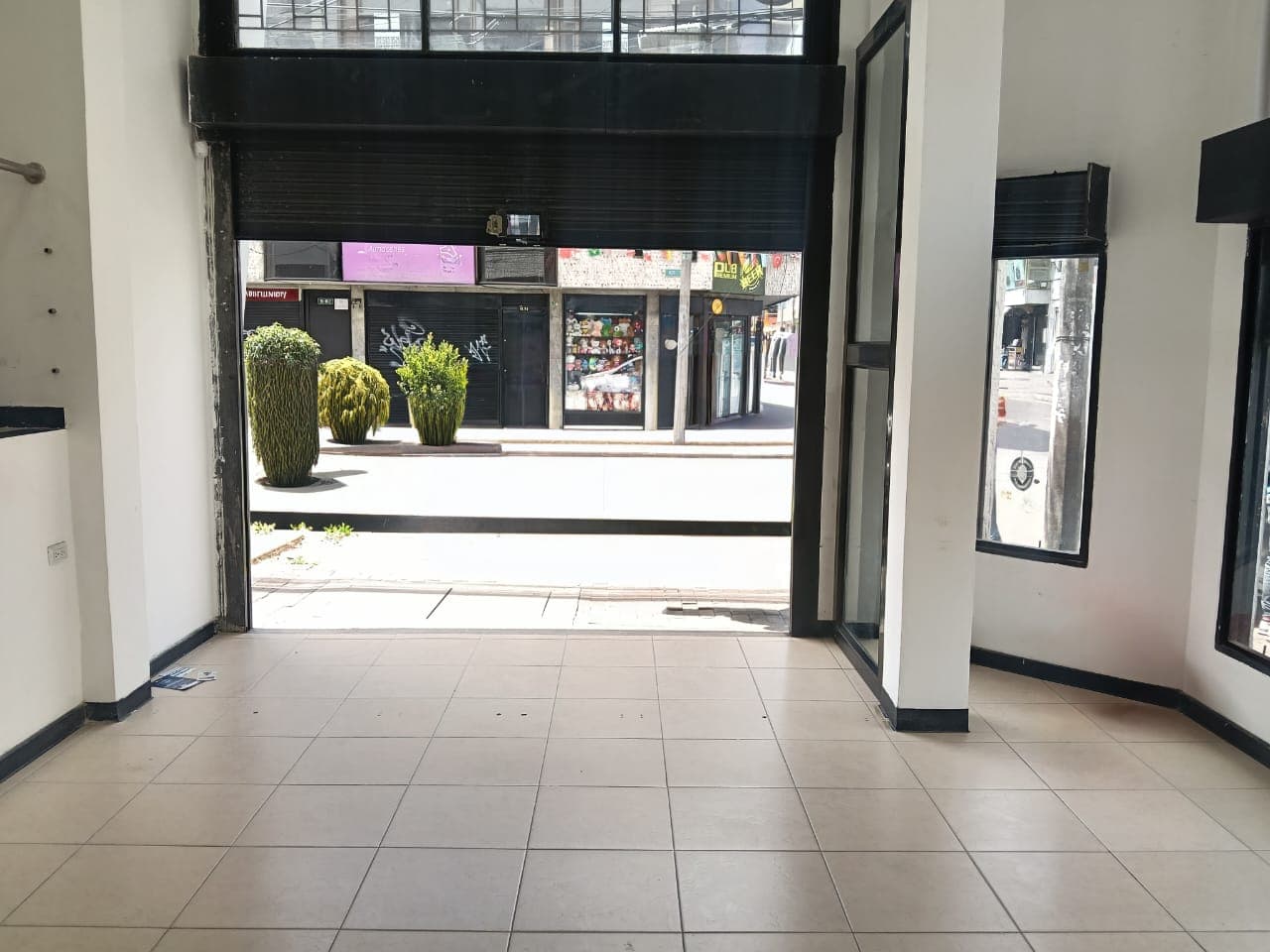 Local en arriendo en Bogotá, D.c. — foto 2 de 19