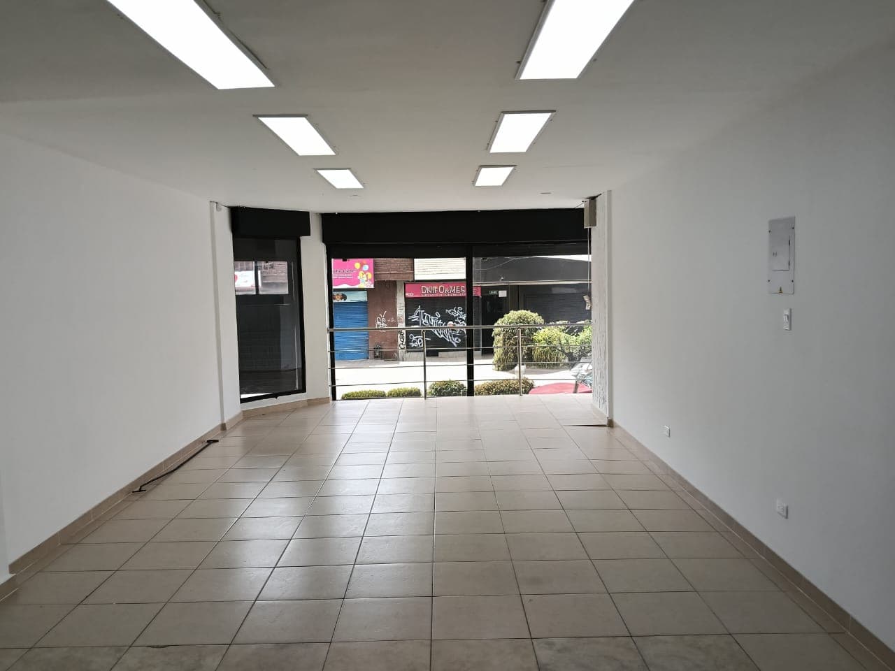 Local en arriendo en Bogotá, D.c. — foto 1 de 10