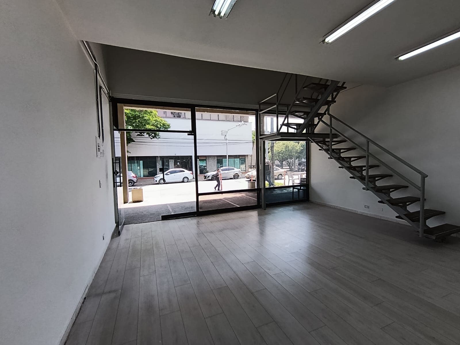 Local en arriendo en La Esmeralda, Itagui — foto 3 de 14