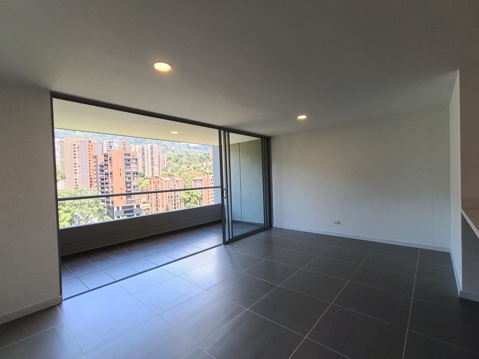 Apartamento en arriendo en Cumbres, Envigado — foto 5 de 19