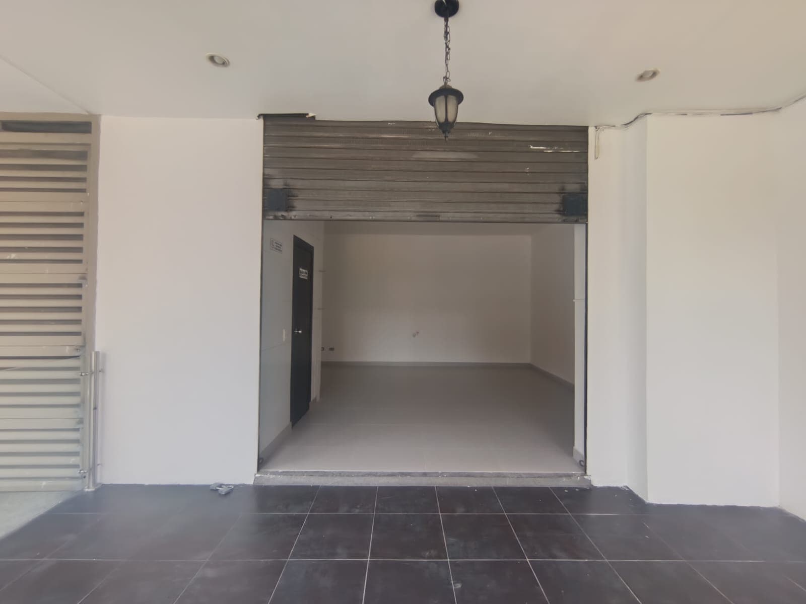 Local en arriendo en El Velódromo, Laureles, Medellín — foto 3 de 10