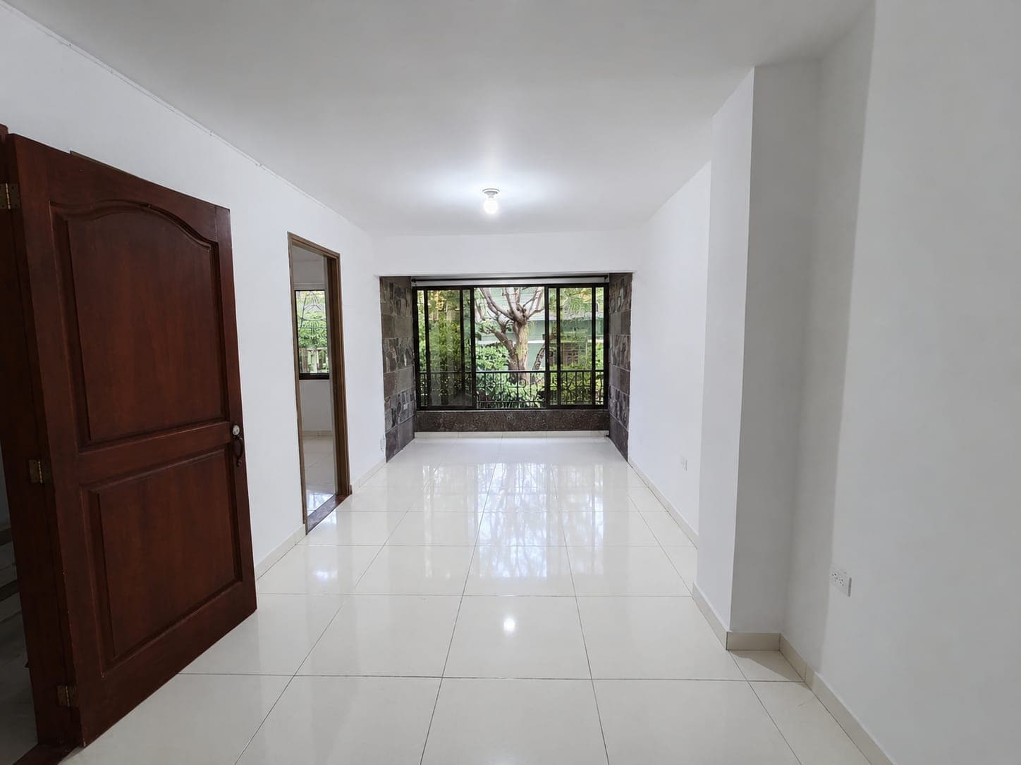 Apartamento en arriendo en La Florida, Bello — foto 2 de 9