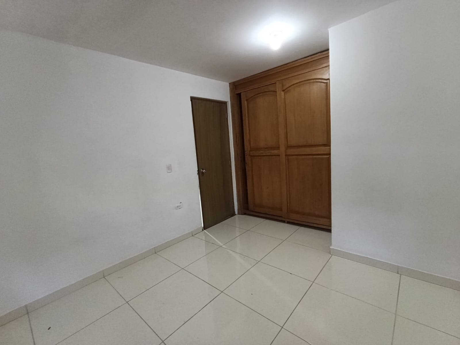 Apartamento en arriendo en La Florida, Bello — foto 3 de 9