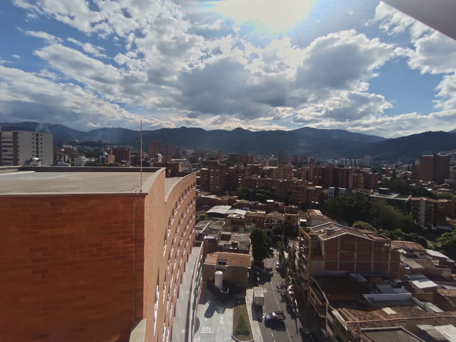 Consultorio en arriendo en El Velódromo, Laureles, Medellín — foto 1 de 10