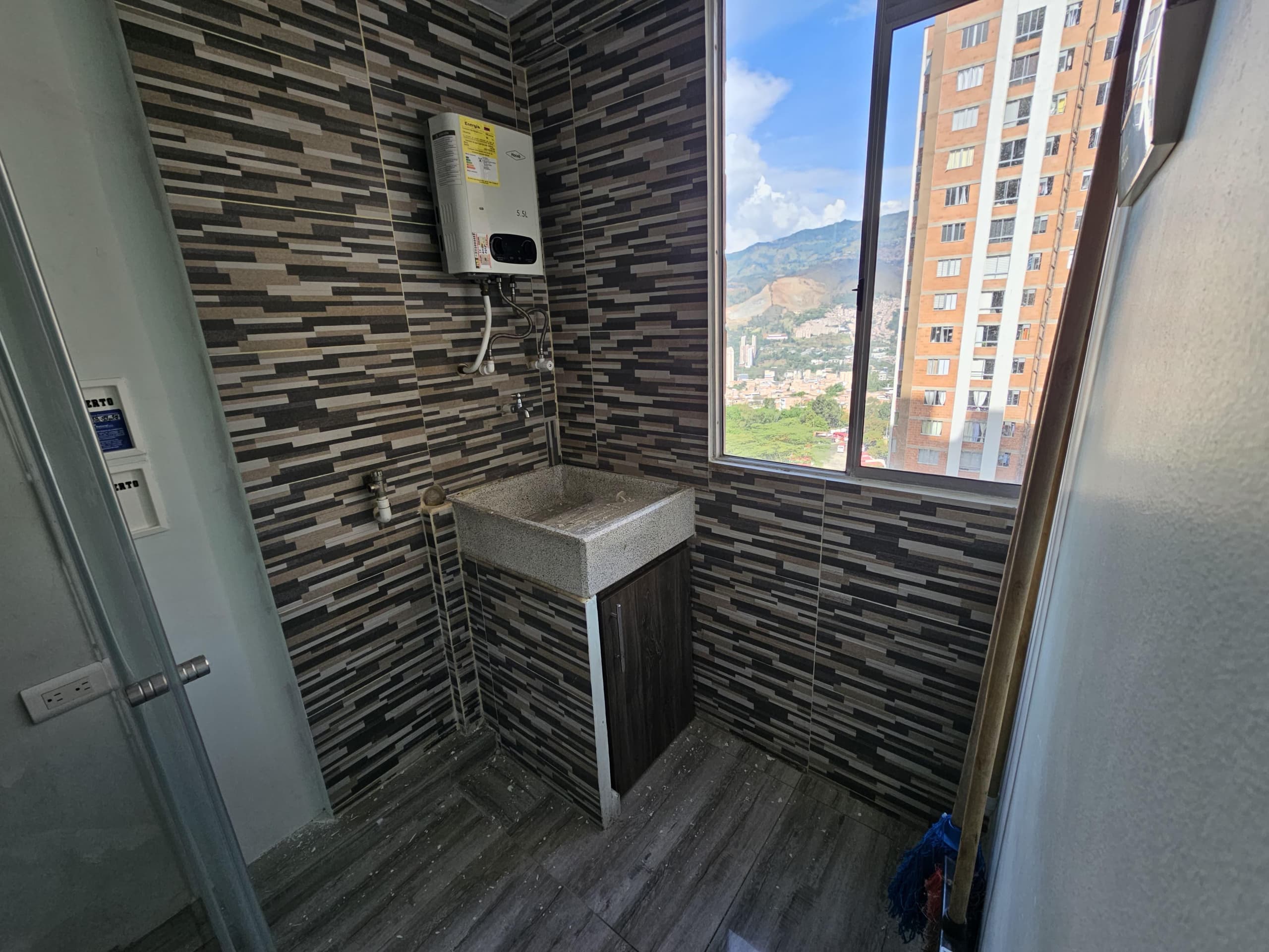Apartamento en arriendo en Cabañas, Bello — foto 4 de 14