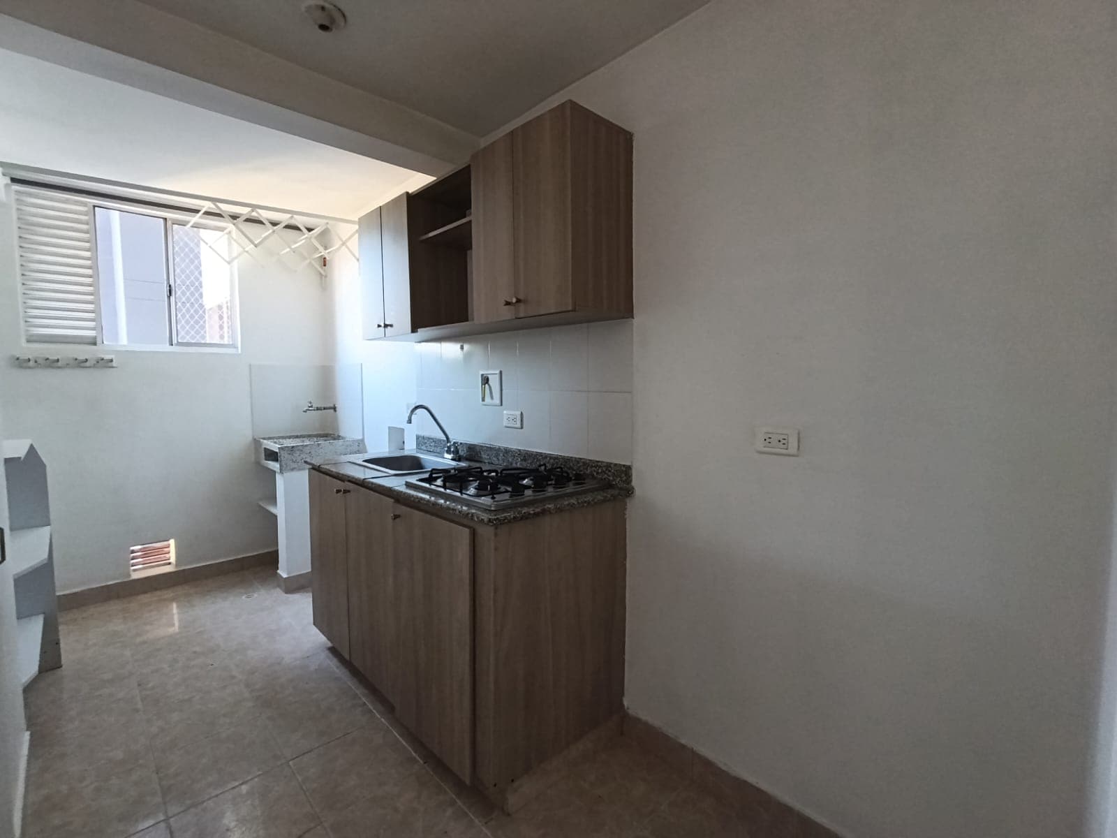 Apartamento en arriendo en Las Casitas, Envigado — foto 2 de 14