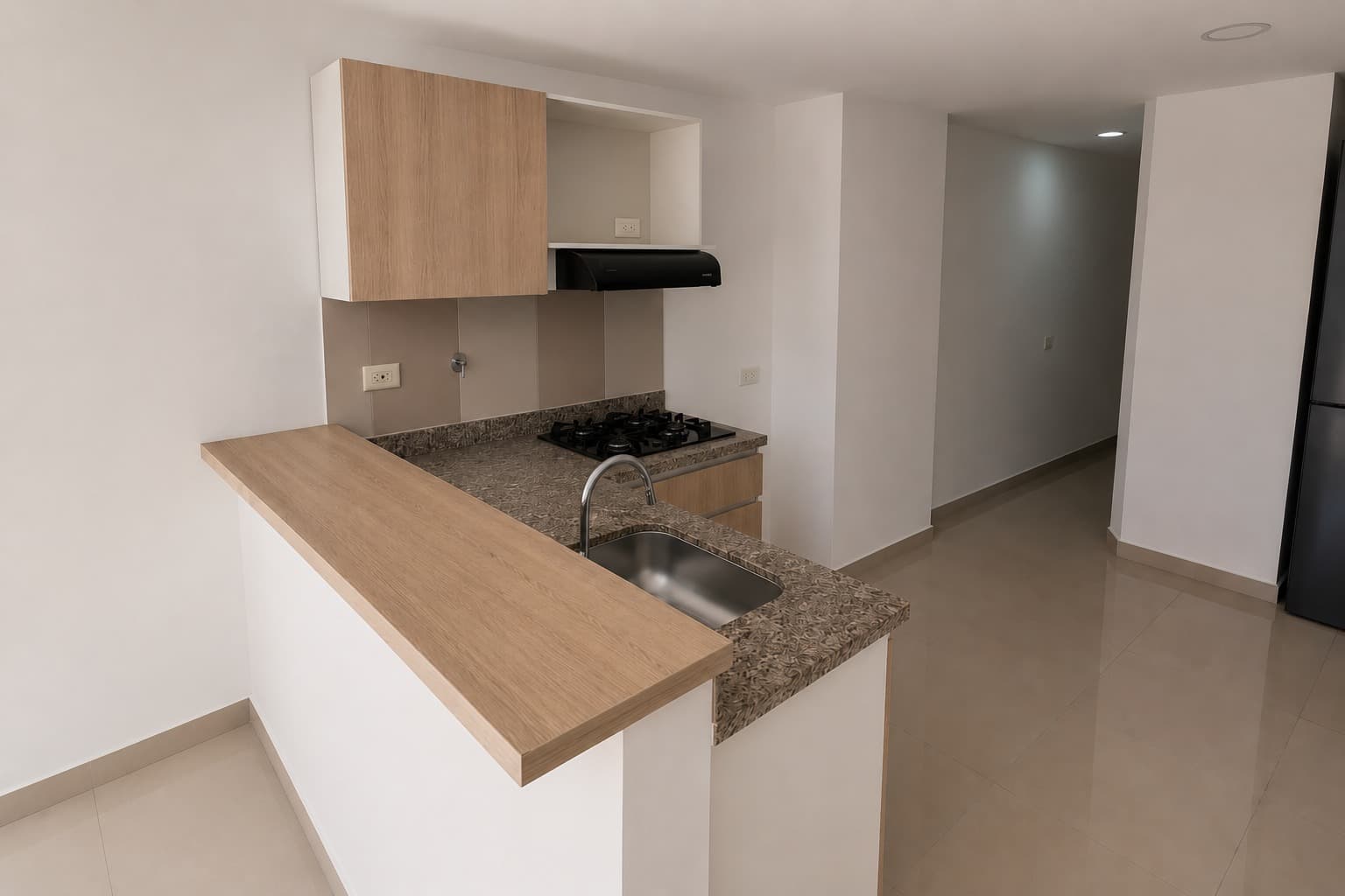 Apartamento en arriendo en La Castellana, Laureles, Medellín — foto 3 de 18