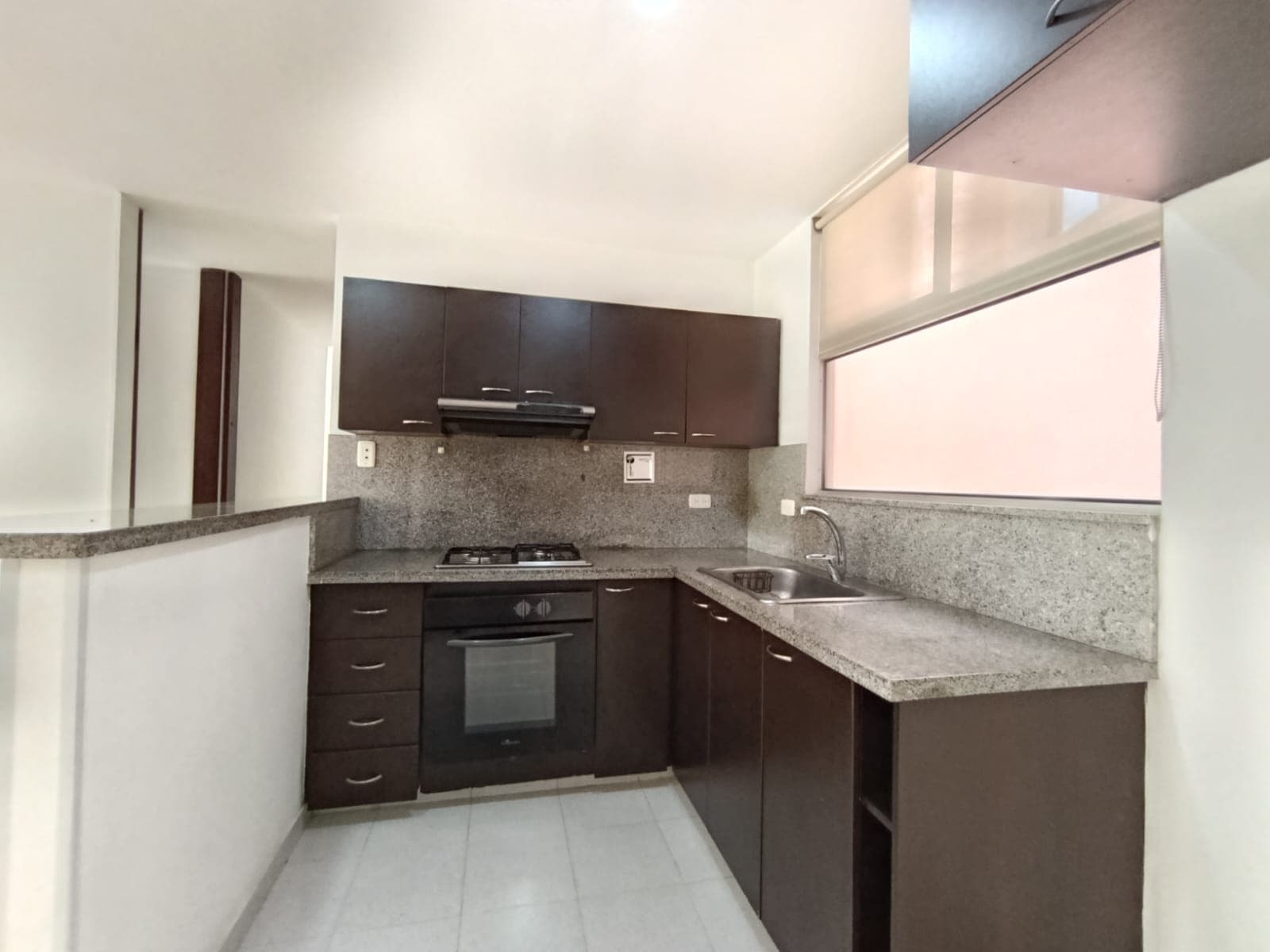 Apartamento en arriendo en Castropol, El Poblado, Medellín — foto 3 de 17