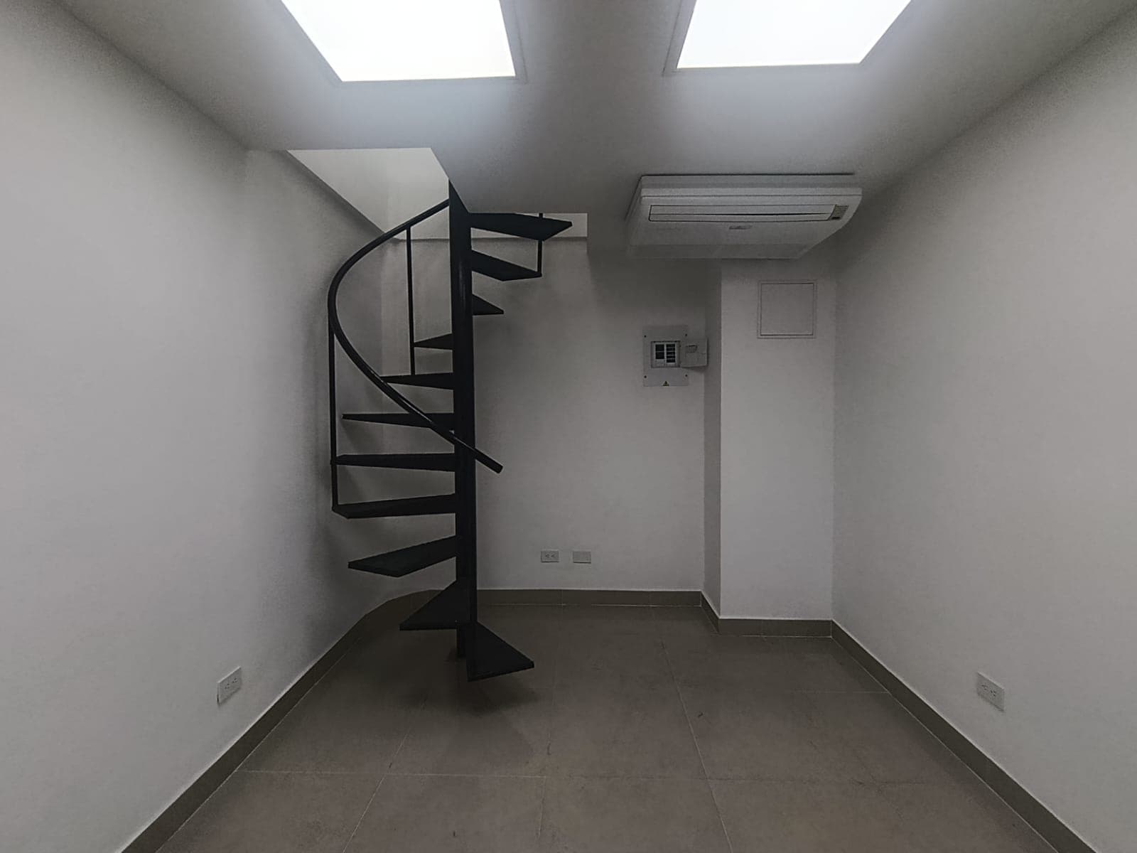Local en arriendo en El Poblado, Medellín — foto 3 de 9