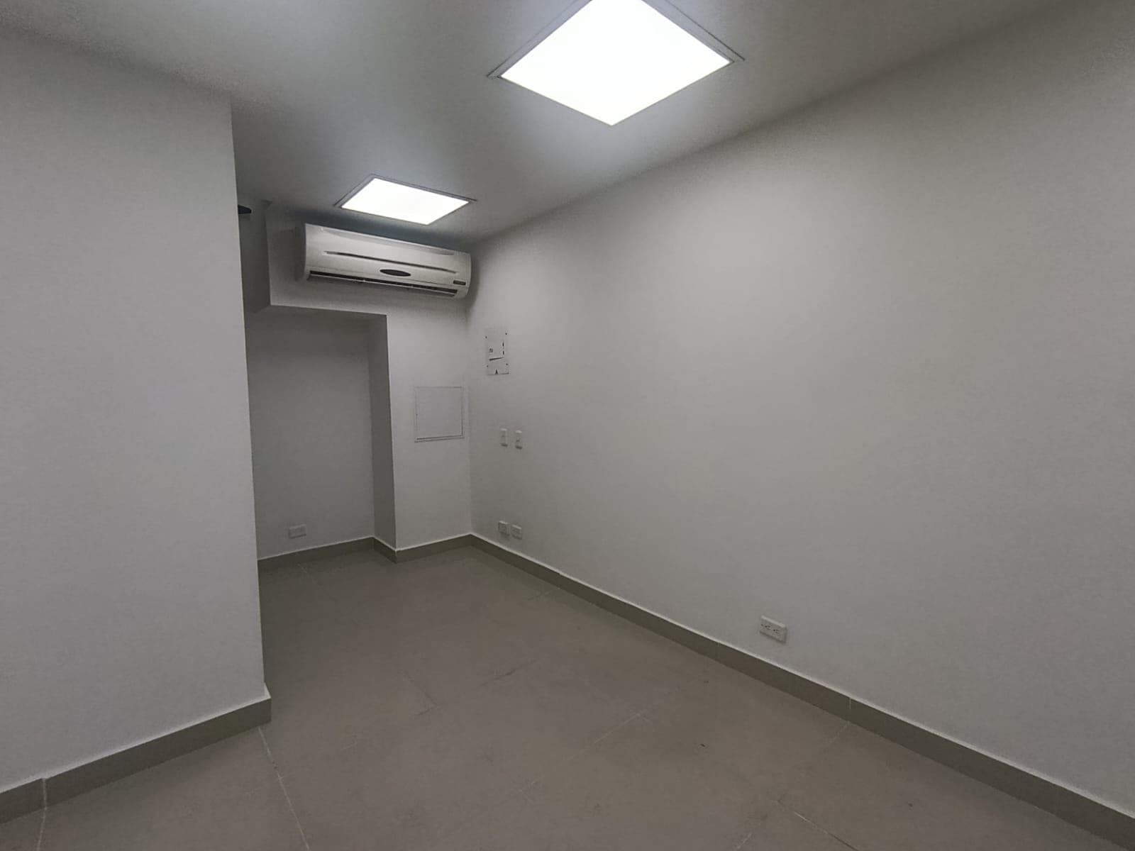 Local en arriendo en El Poblado, Medellín — foto 2 de 10